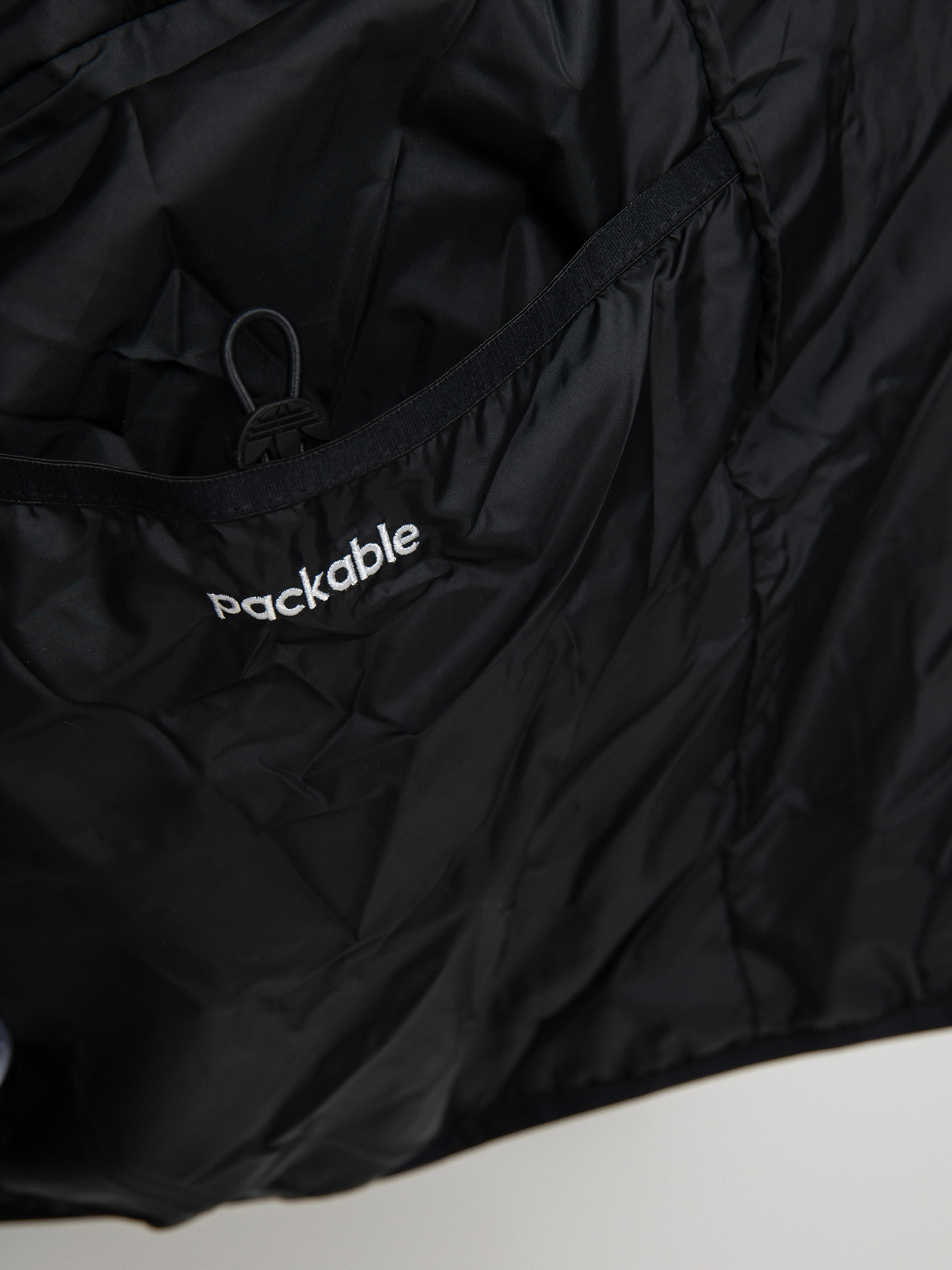 Kurtka adidas Originals Padpuff Stand (black)