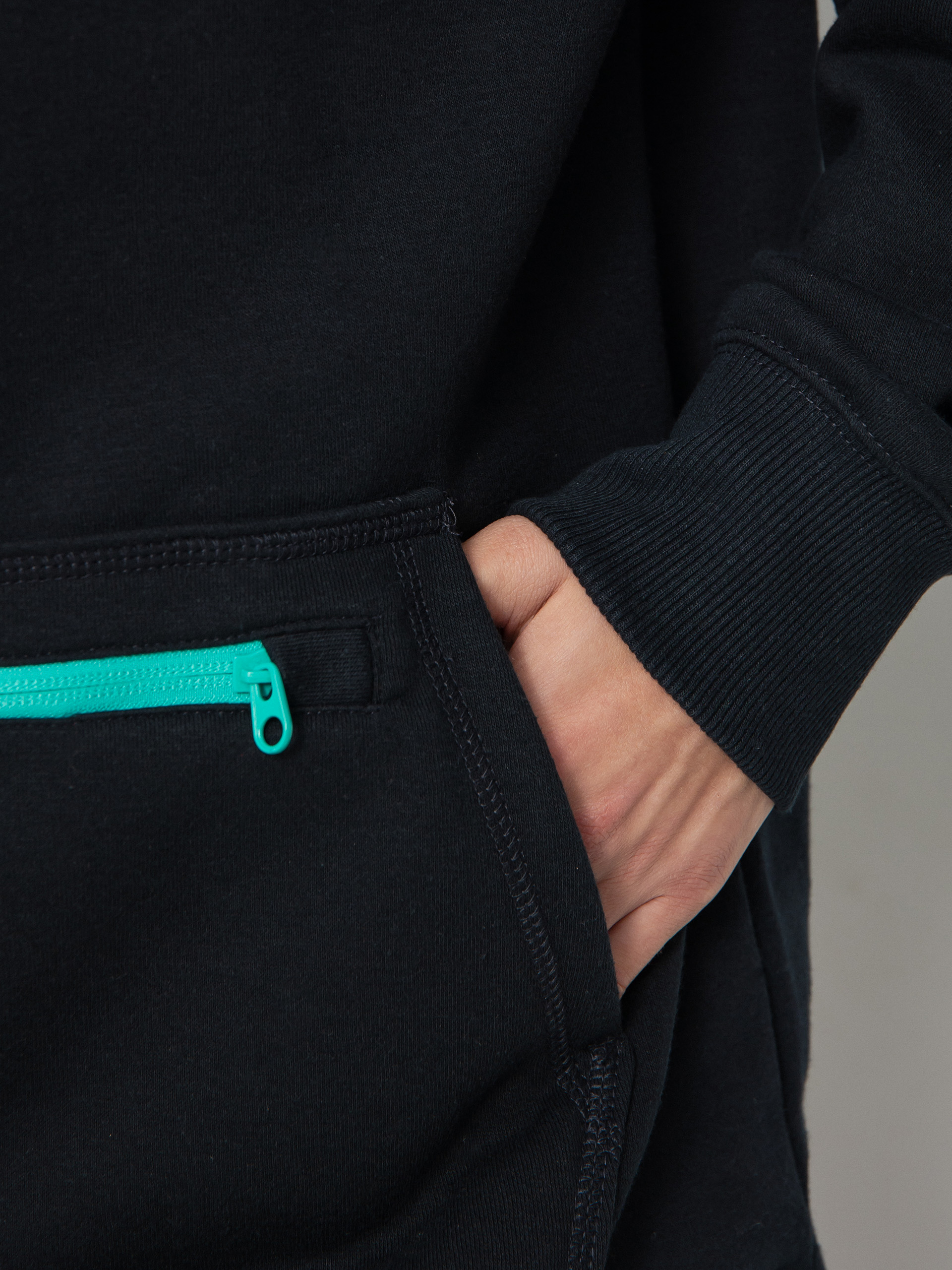 Męska Bluza aktywna Quiksilver Big Logo Tech HD (true black)