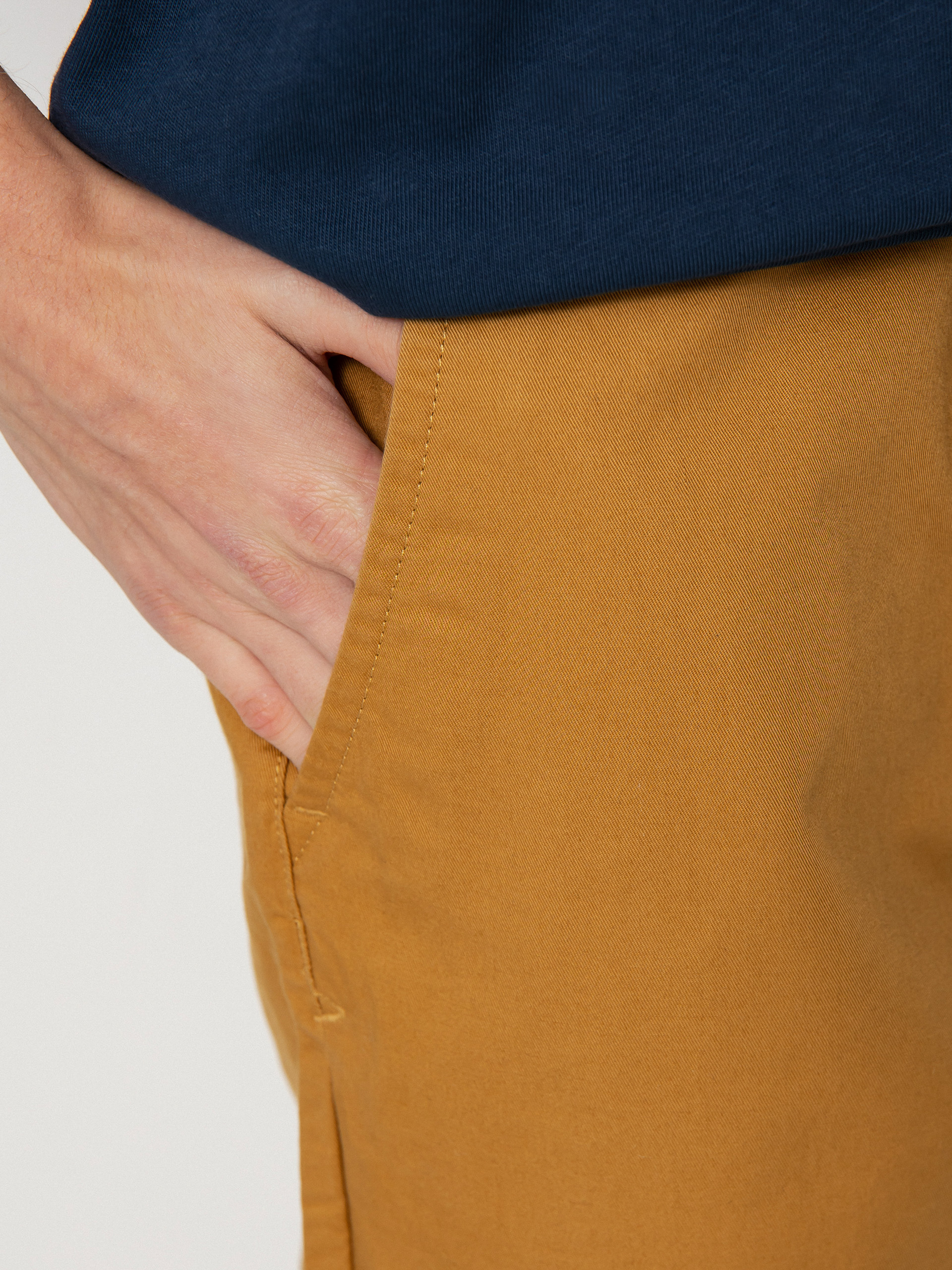 Spodnie Vans Authentic Chino Loose Dk (bone brown)