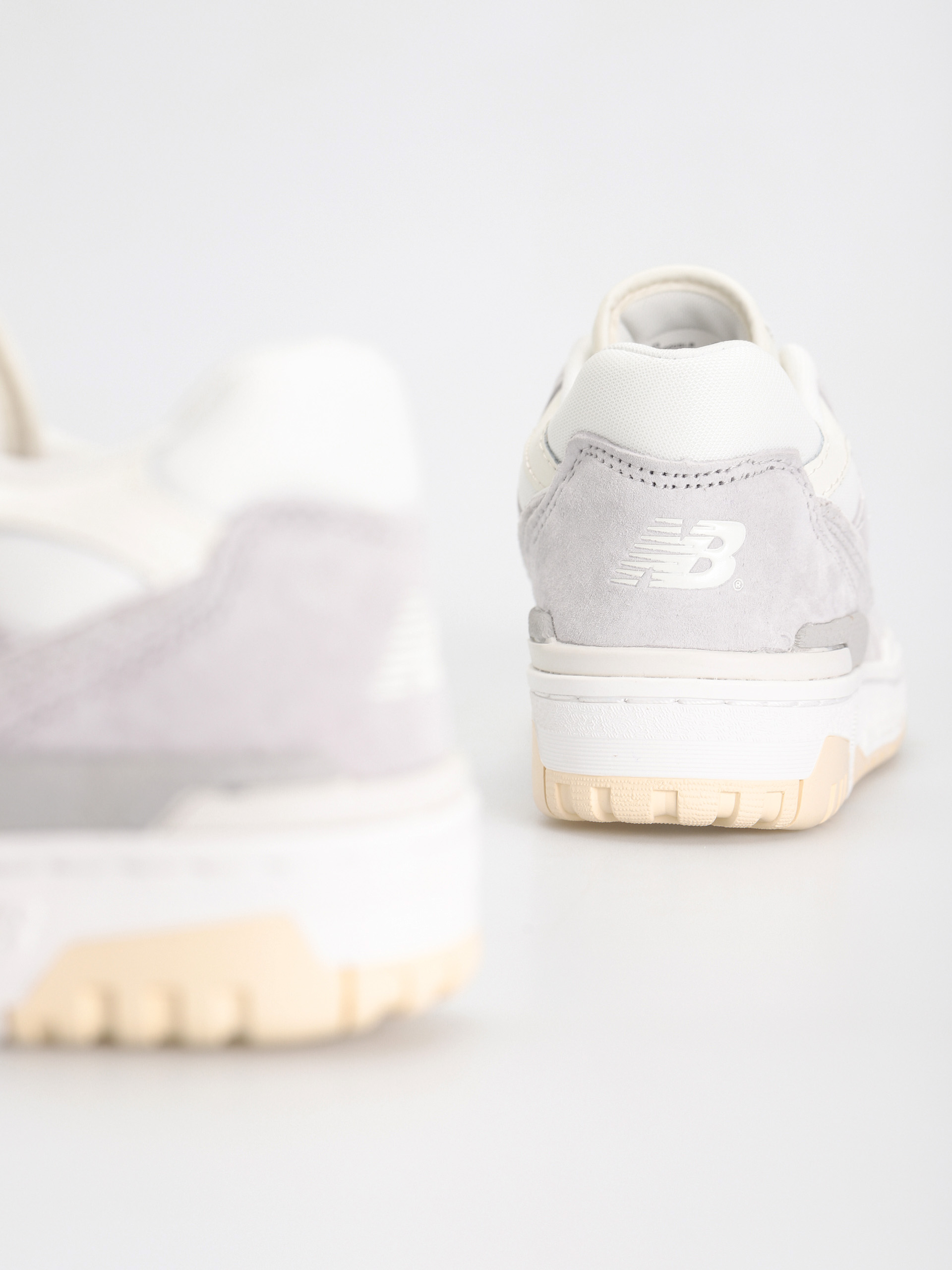 Buty New Balance 550 (grey suede)