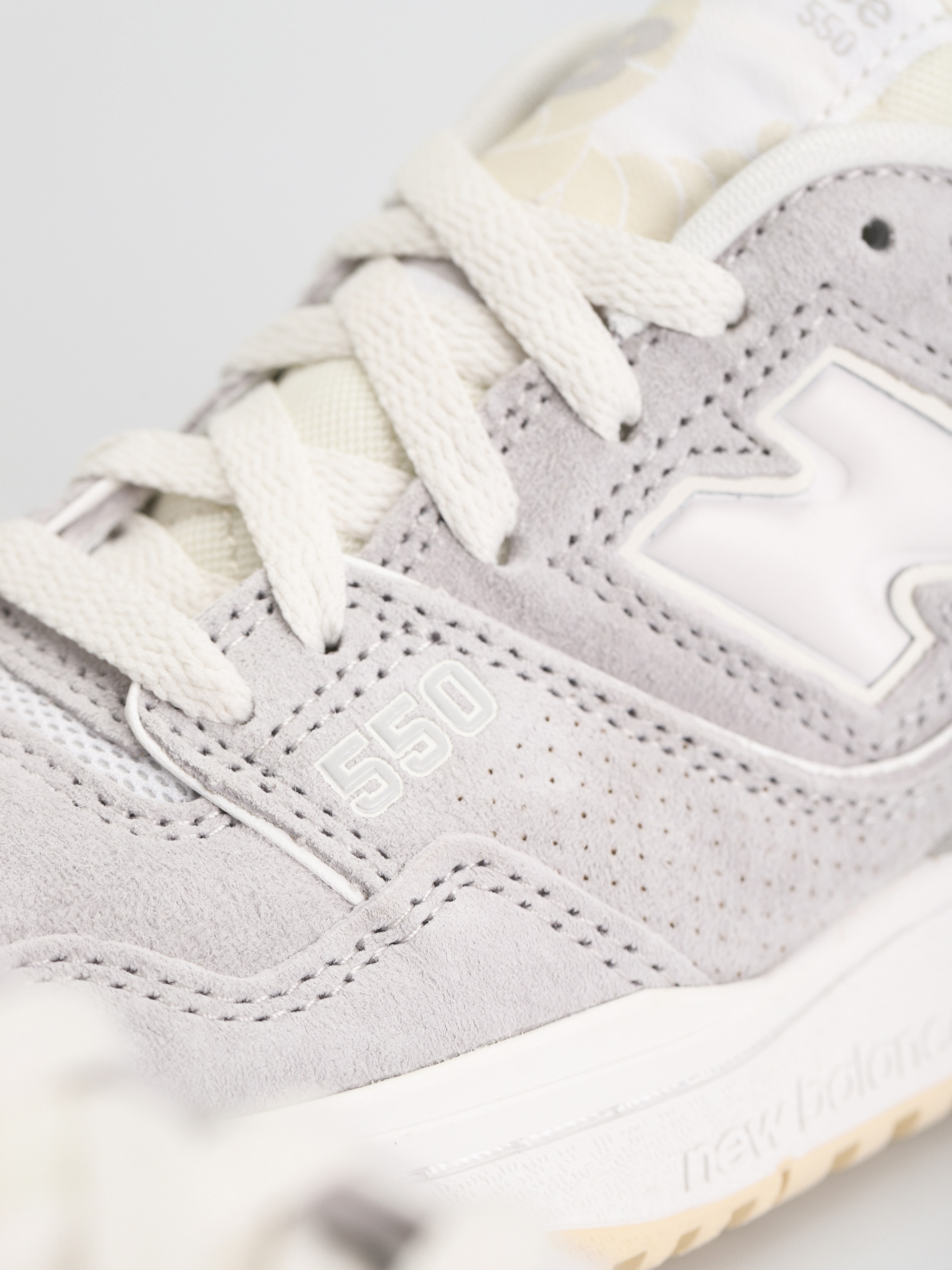 Buty New Balance 550 (grey suede)