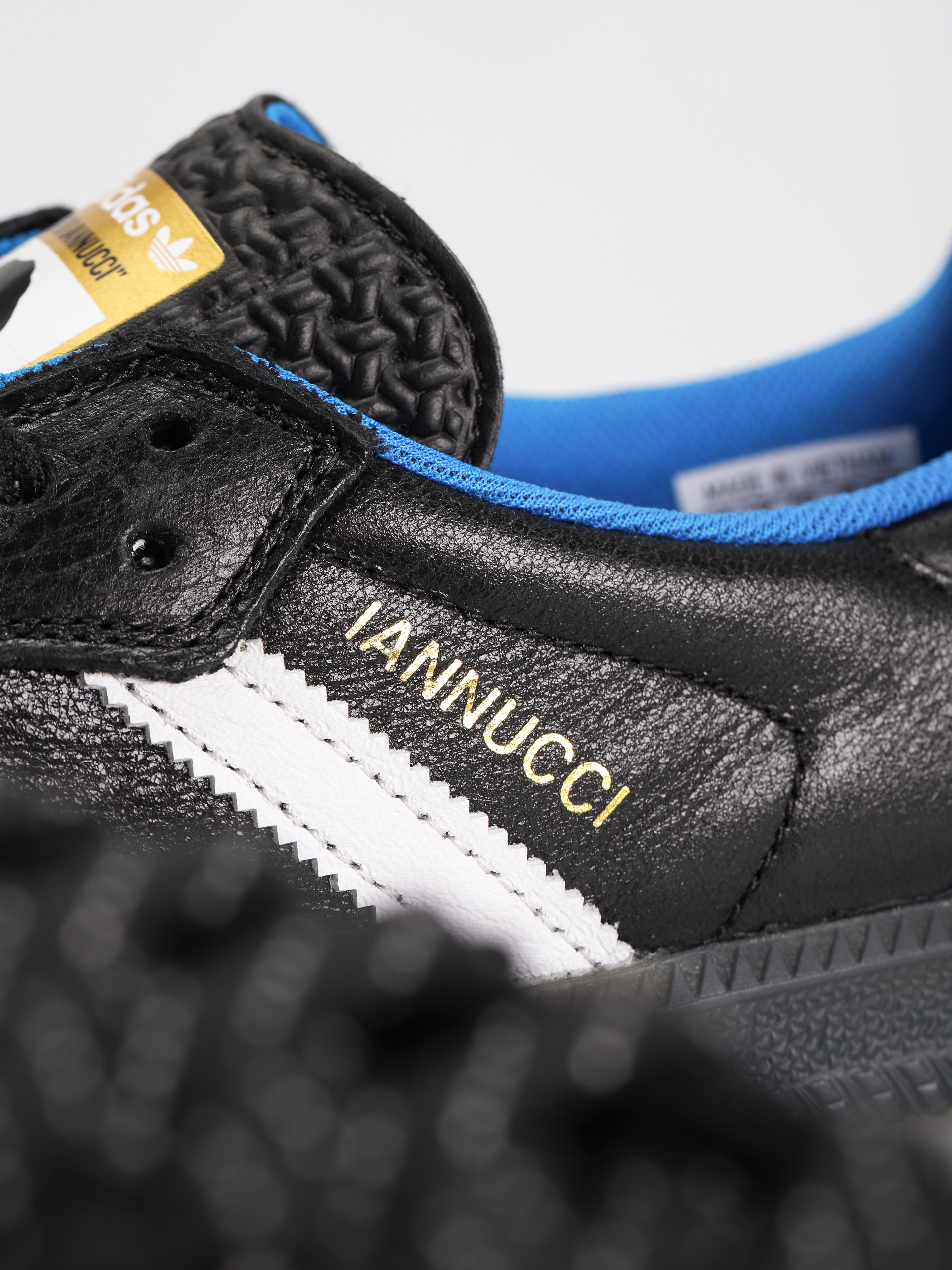 Buty adidas Samba Adv Ryr (cblack/ftwwht/blubir)