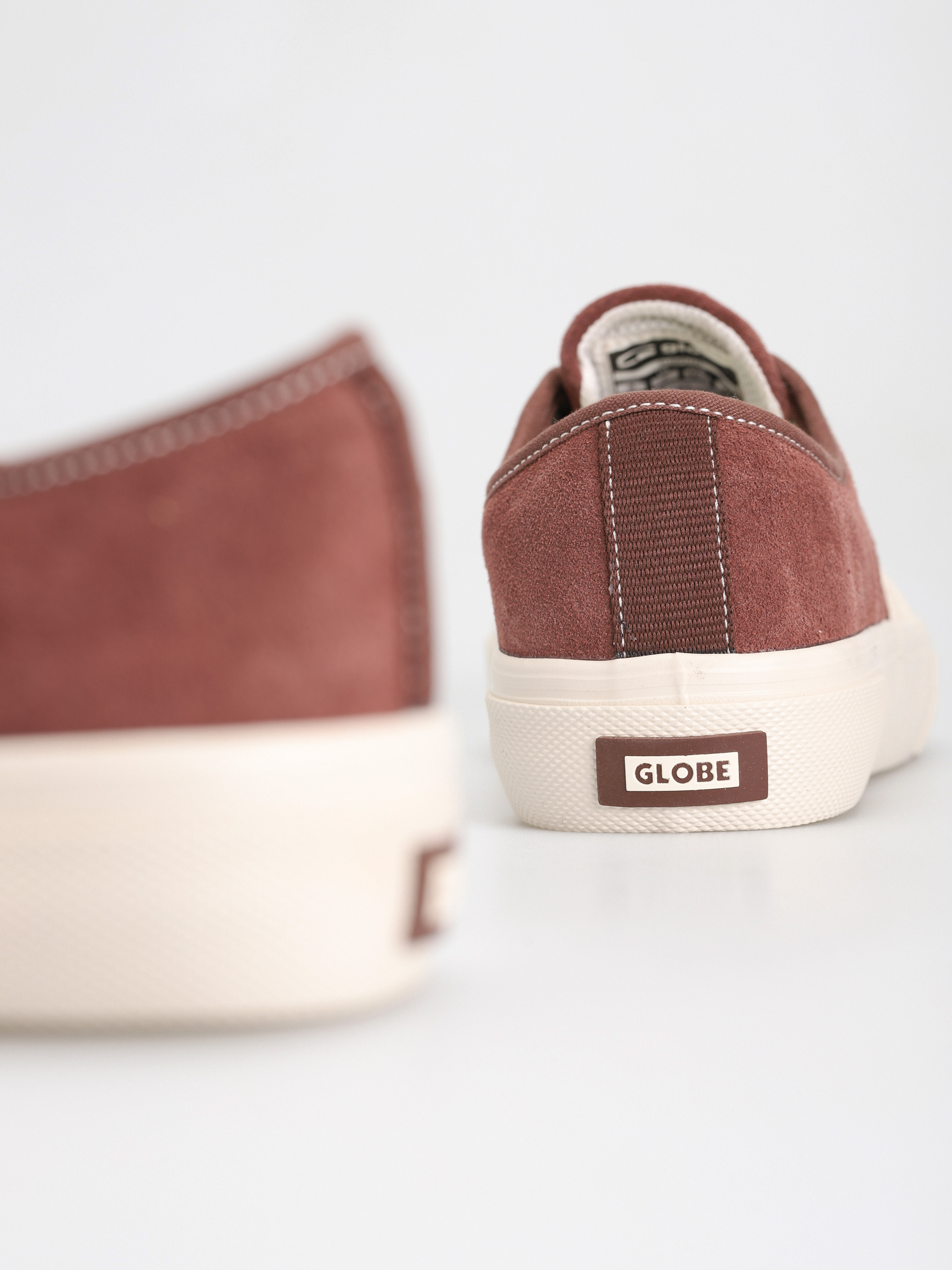 Buty Globe Surplus (sepia/antique)