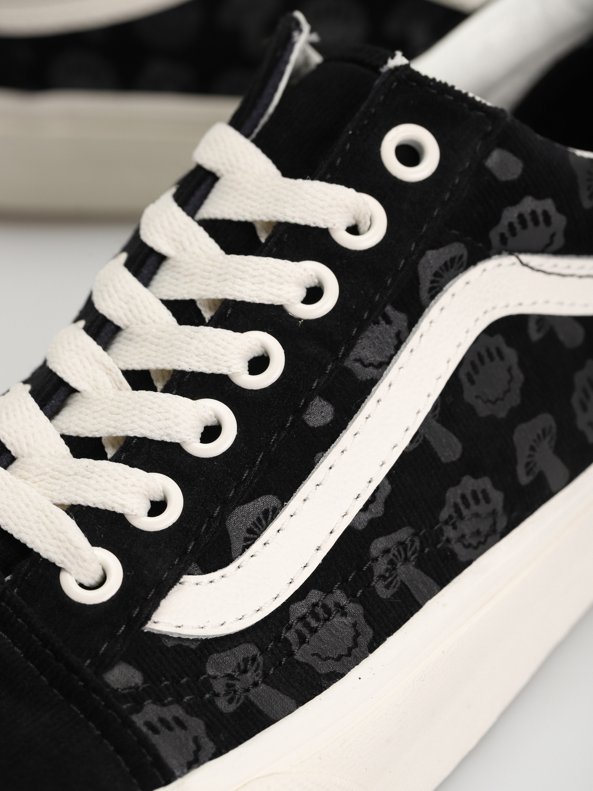 Buty Vans Old Skool (trippy cord black)