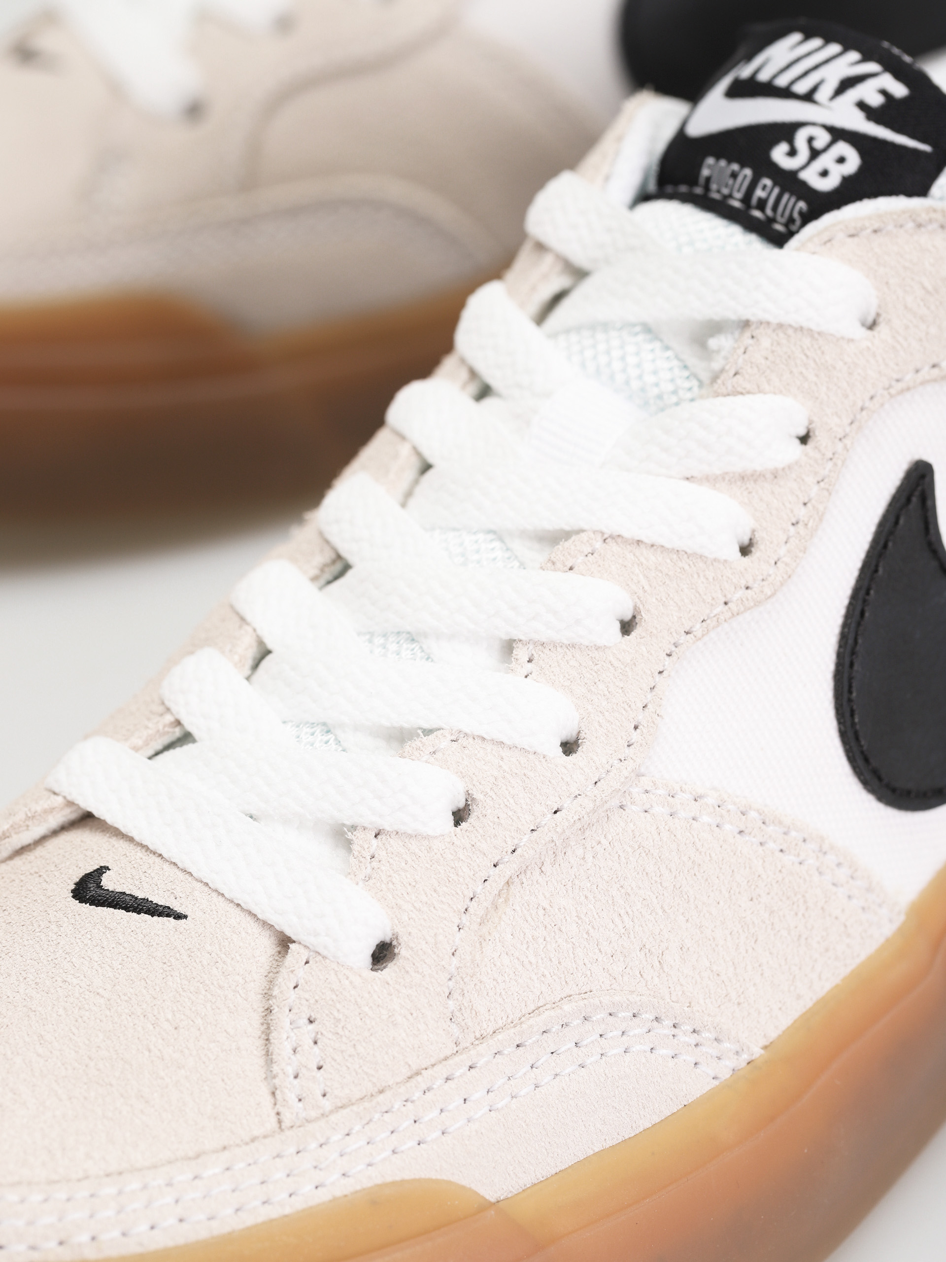 Buty Nike SB Pogo (white/black white gum light brown)