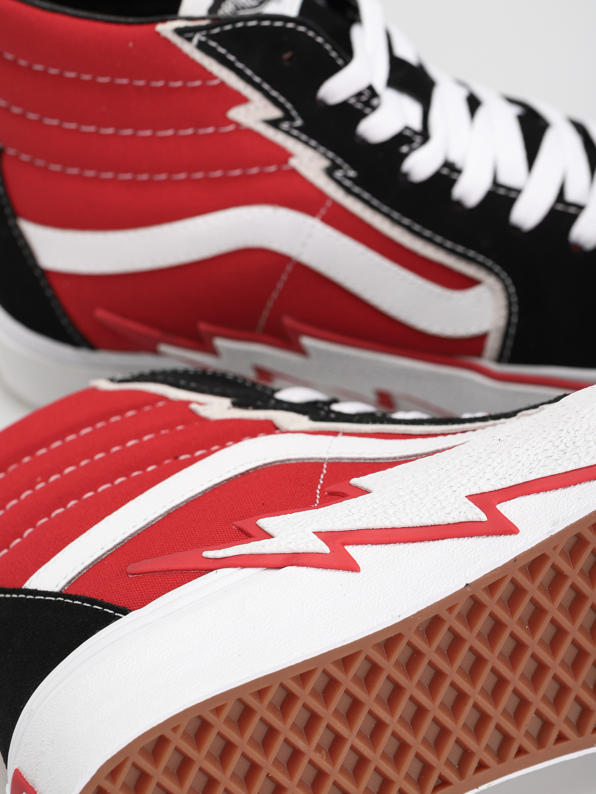 Buty Vans Sk8 Hi Bolt (black/red)