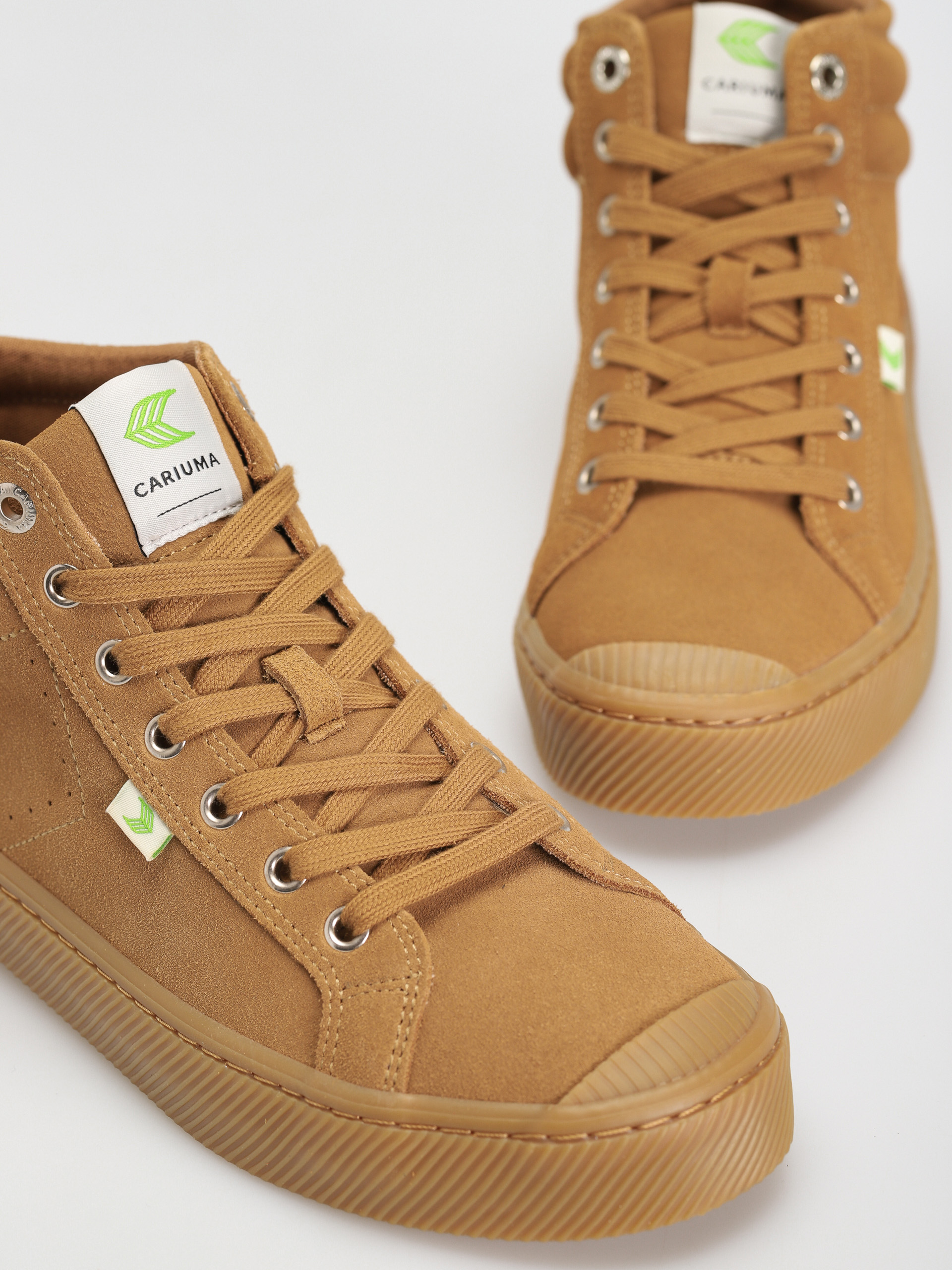 Buty Cariuma Oca High (all camel)