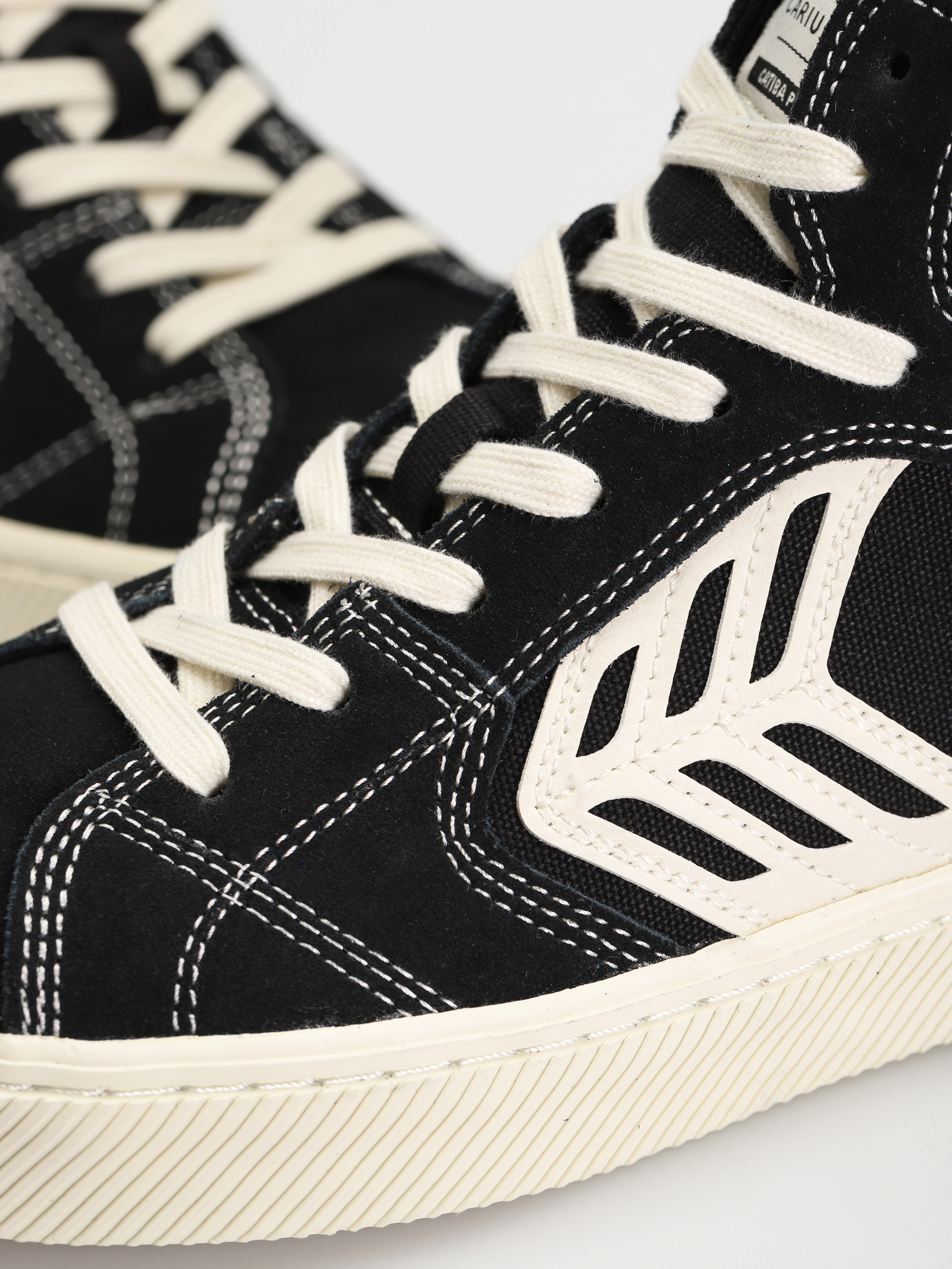 Buty Cariuma Catiba High Pro (khaki)