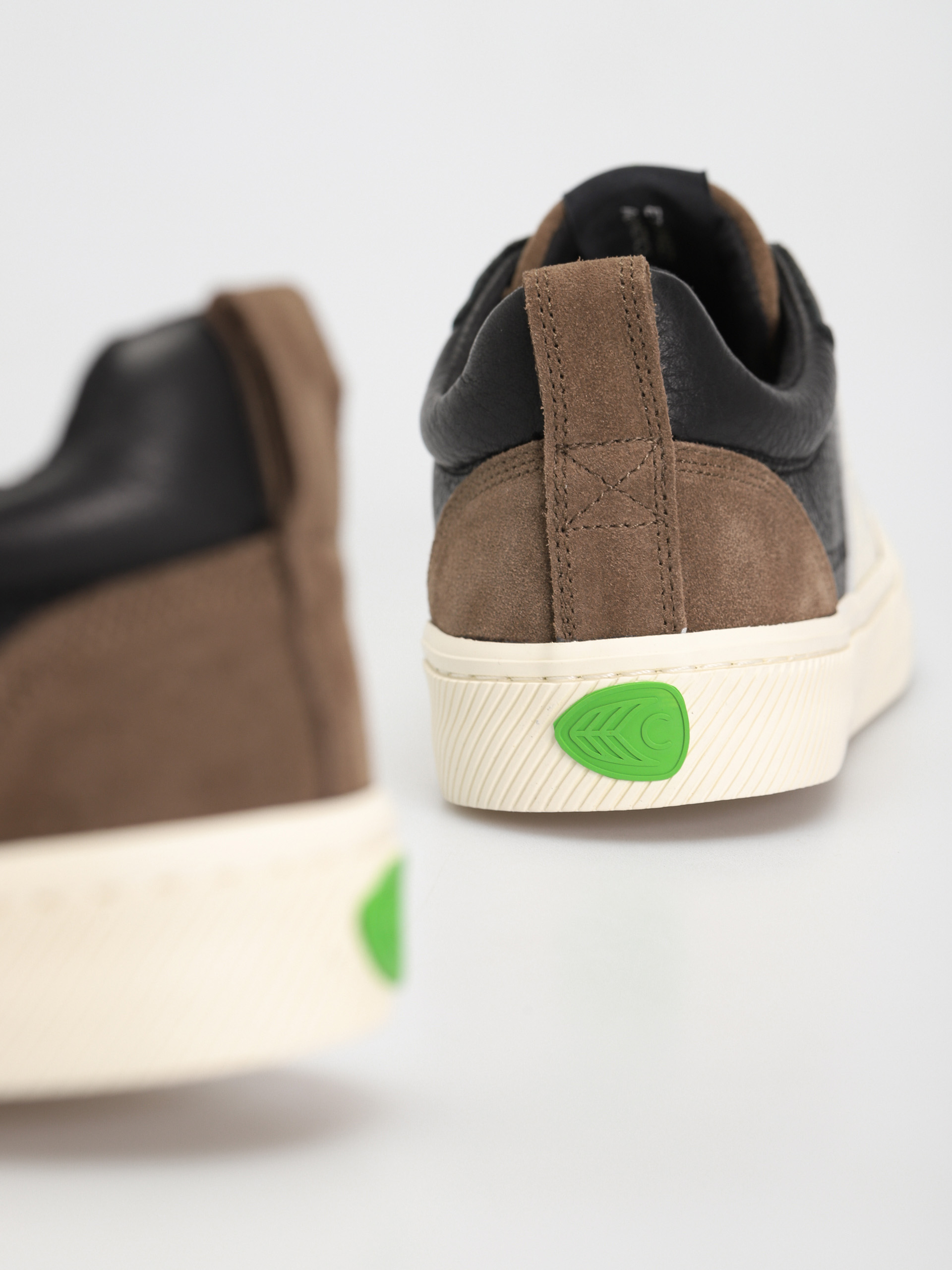 Buty Cariuma Catiba Pro (khaki)