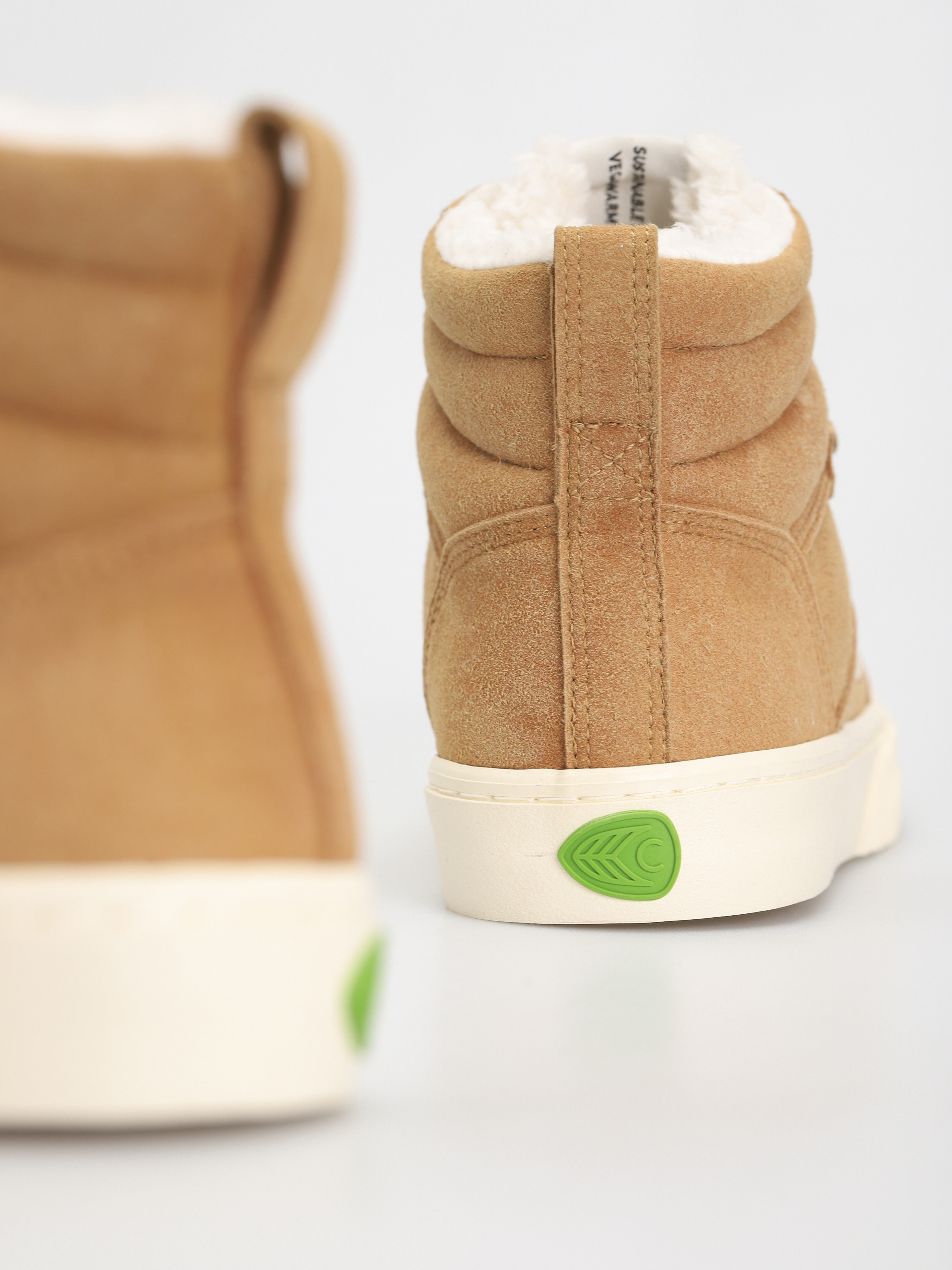 Buty Cariuma Caturi (camel/ ivory)