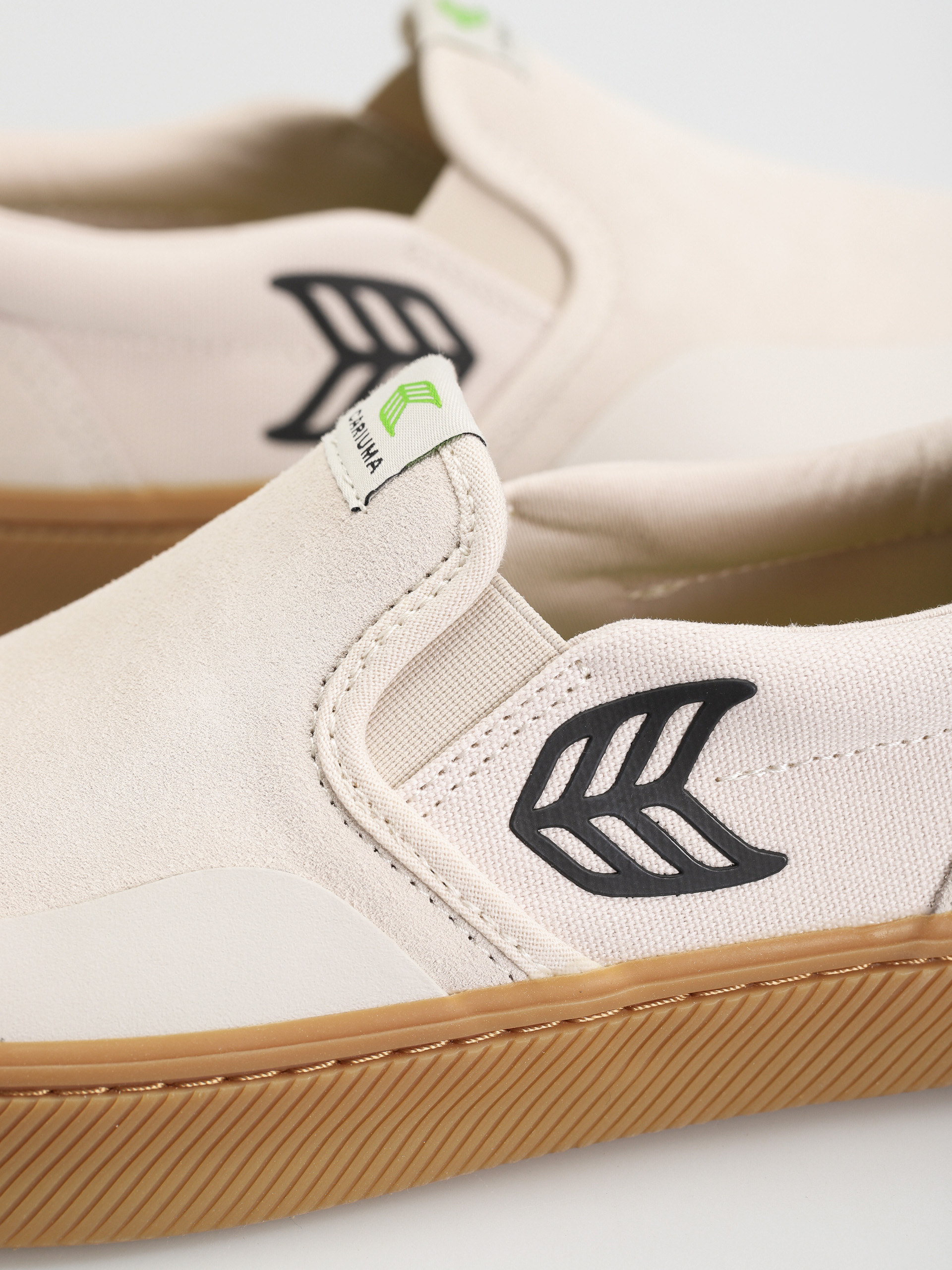 Buty Cariuma Catiba Pro Slip On (gum vintage white)