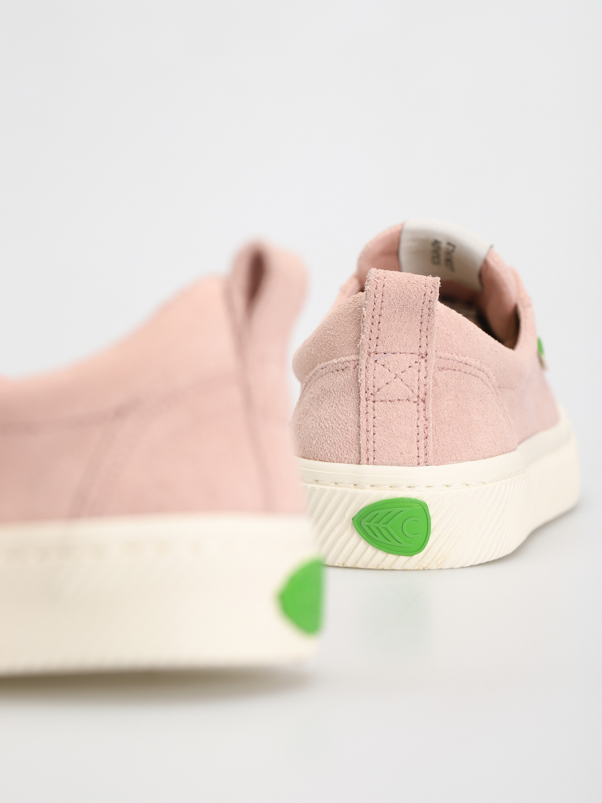 Buty Cariuma Oca Low (rose)