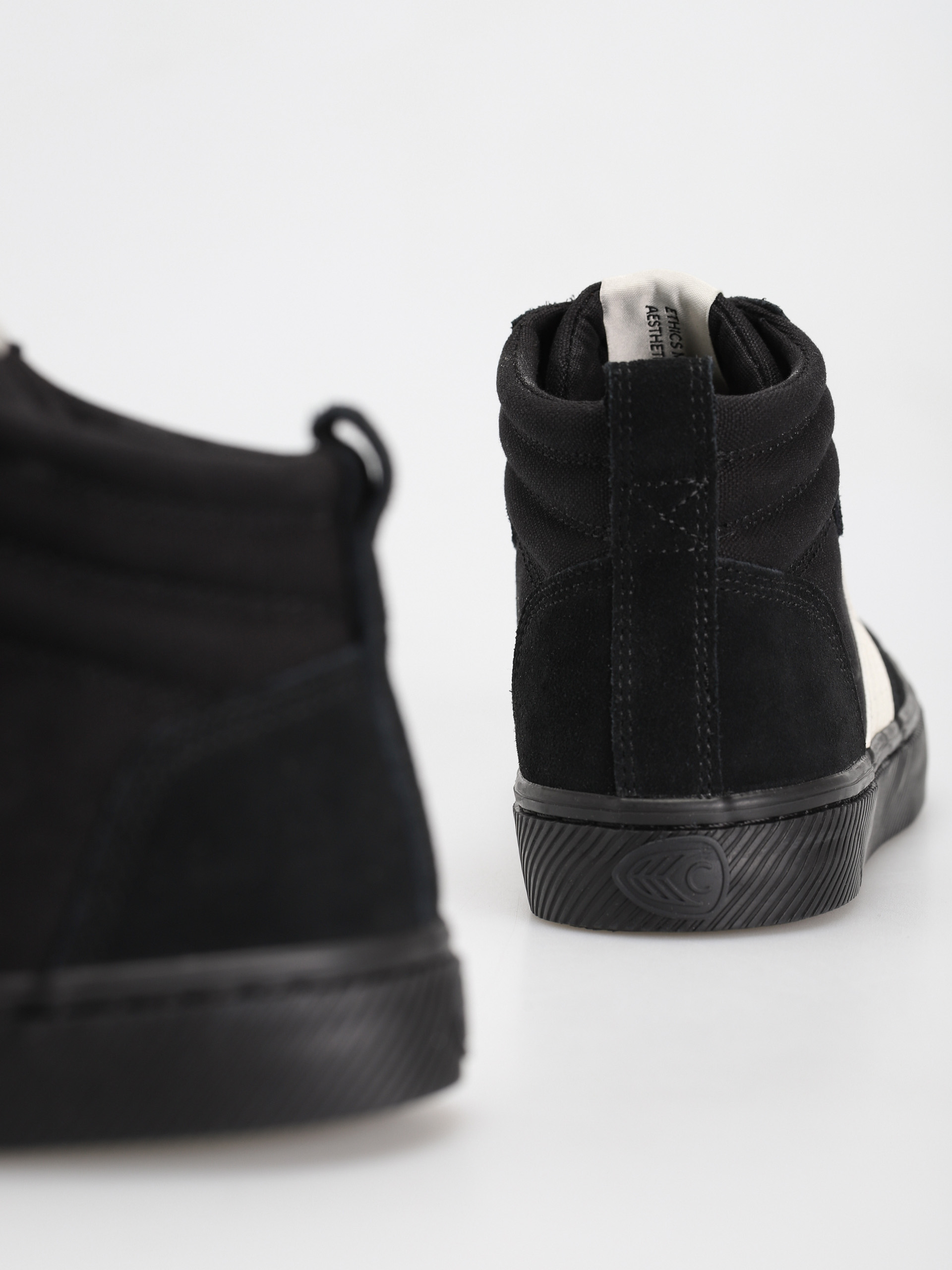 Buty Cariuma Catiba High Pro (all black)