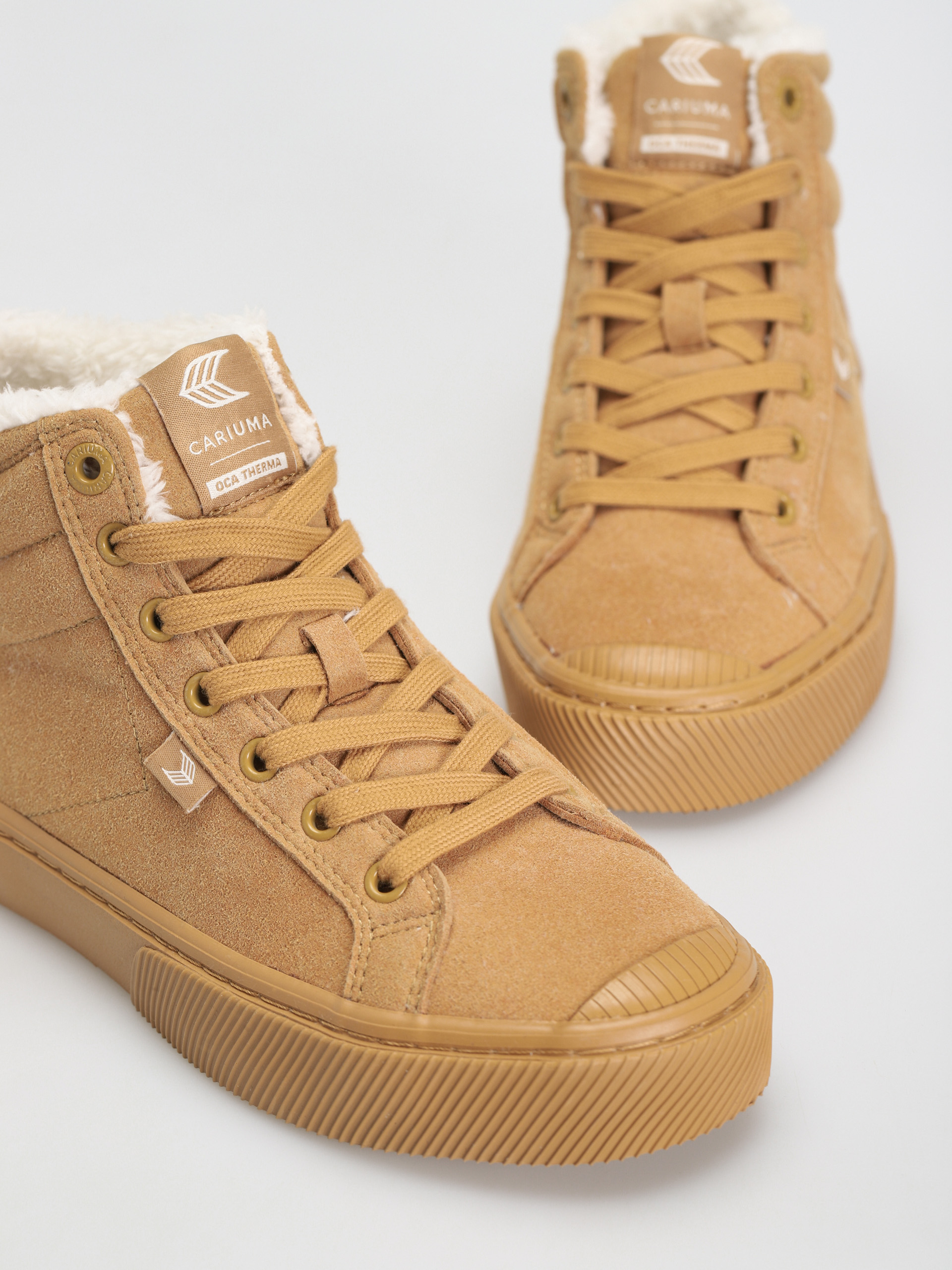 Buty Cariuma Oca High (all camel)