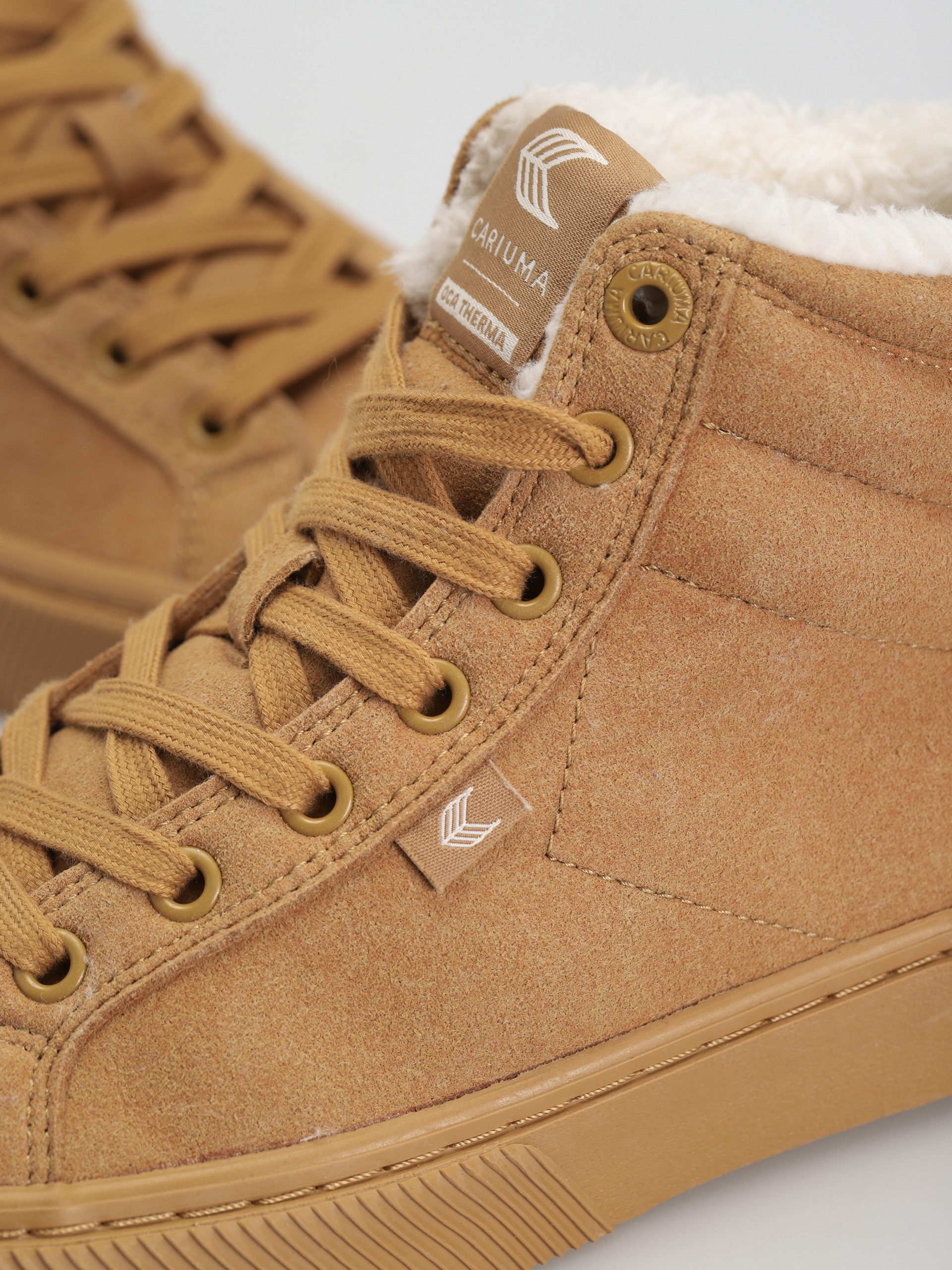 Buty Cariuma Oca High (all camel)