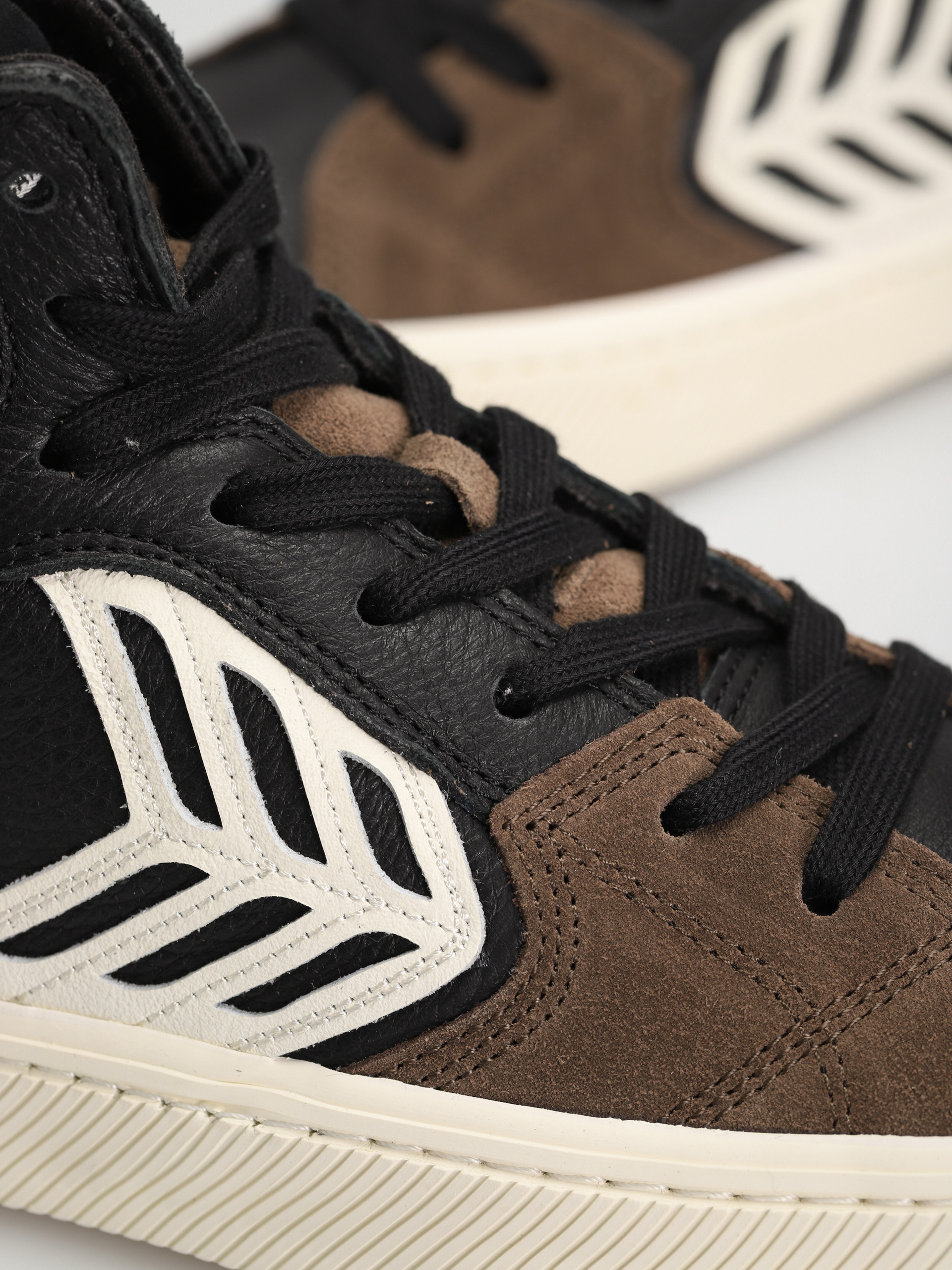 Buty Cariuma Catiba High Pro (khaki)