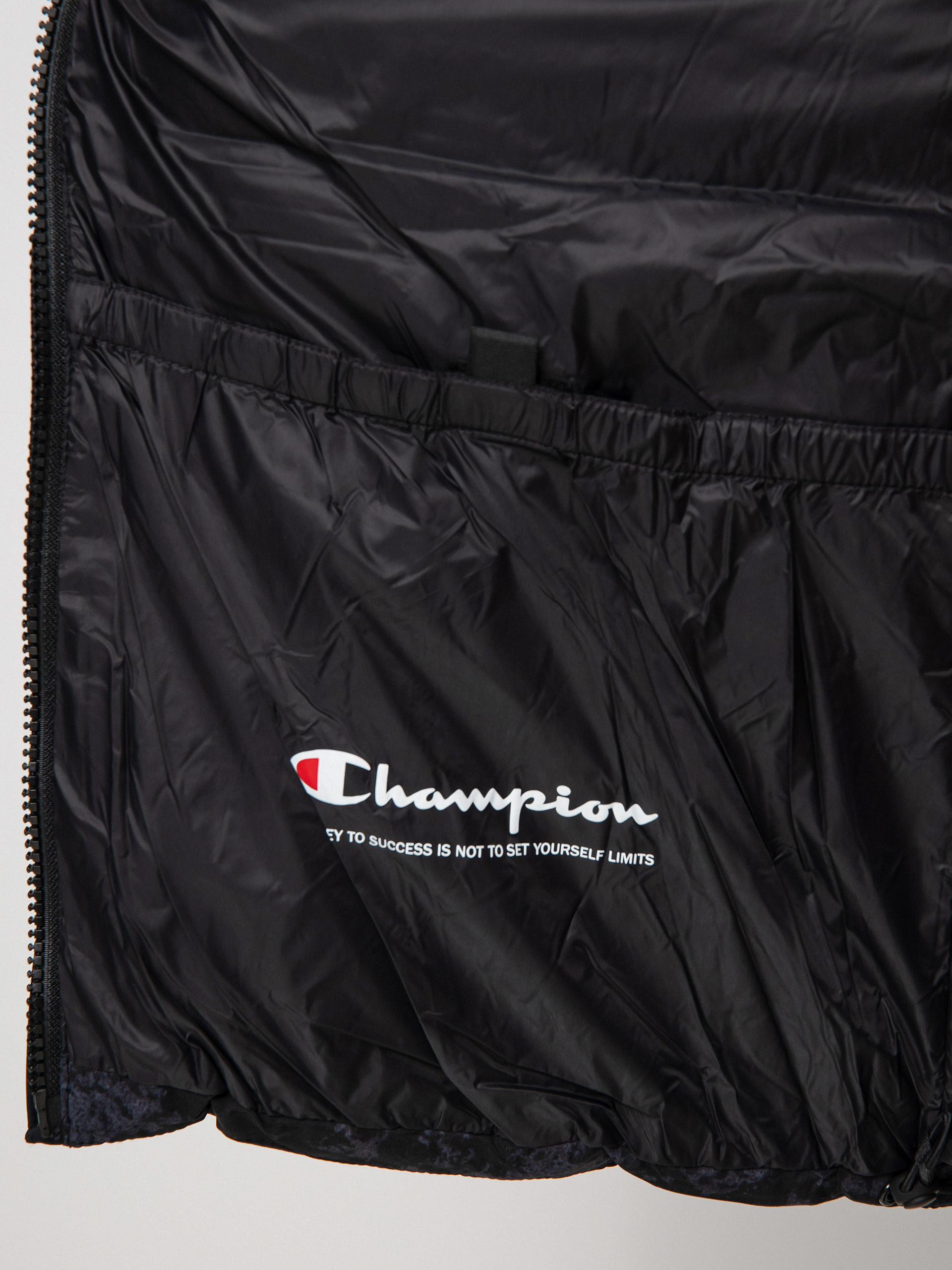 Kurtka Champion Hooded Jacket 218087 (nbk/allover/nbk)