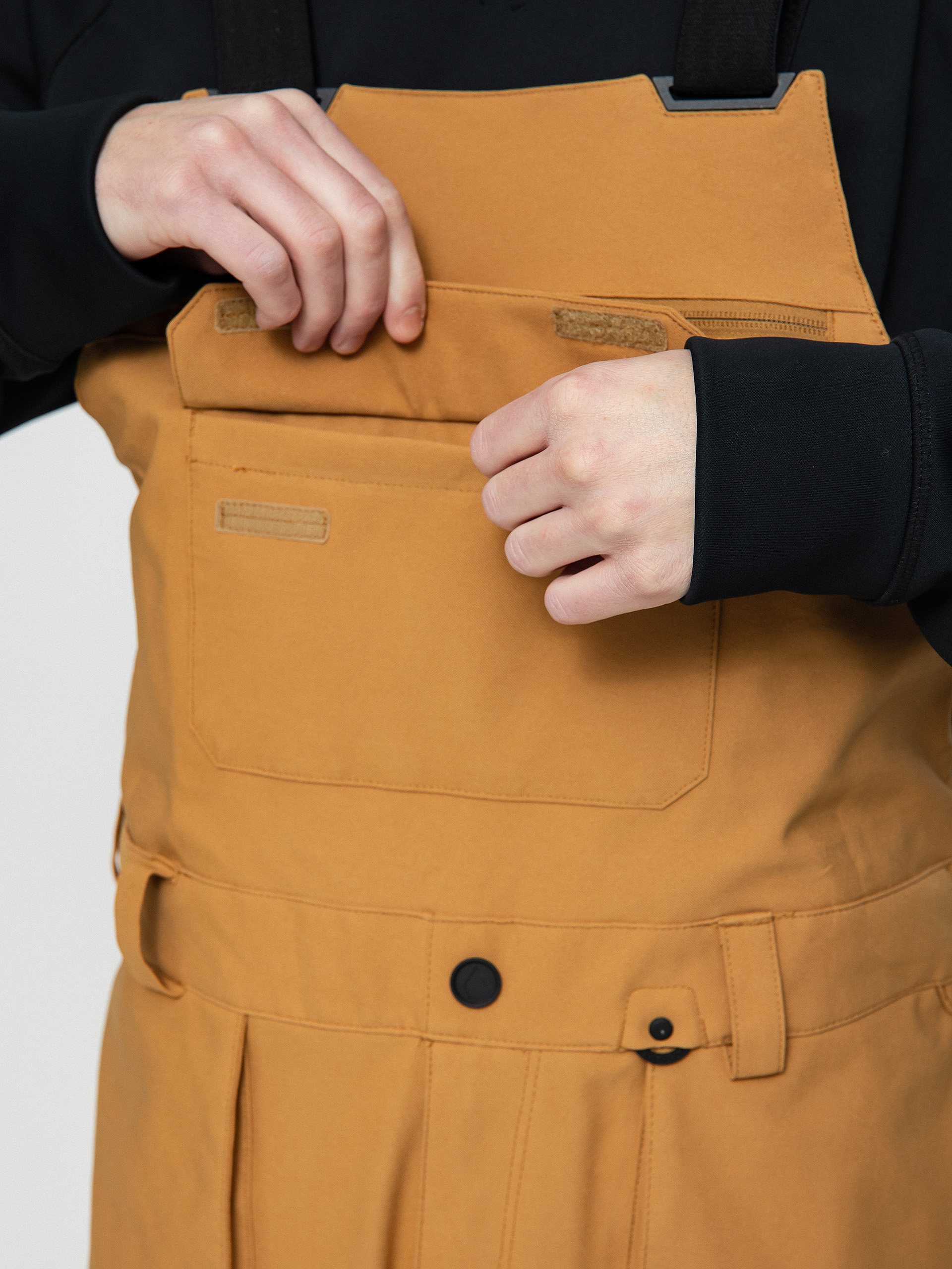 Męskie Spodnie snowboardowe Volcom Roan Bib Overall (caramel)