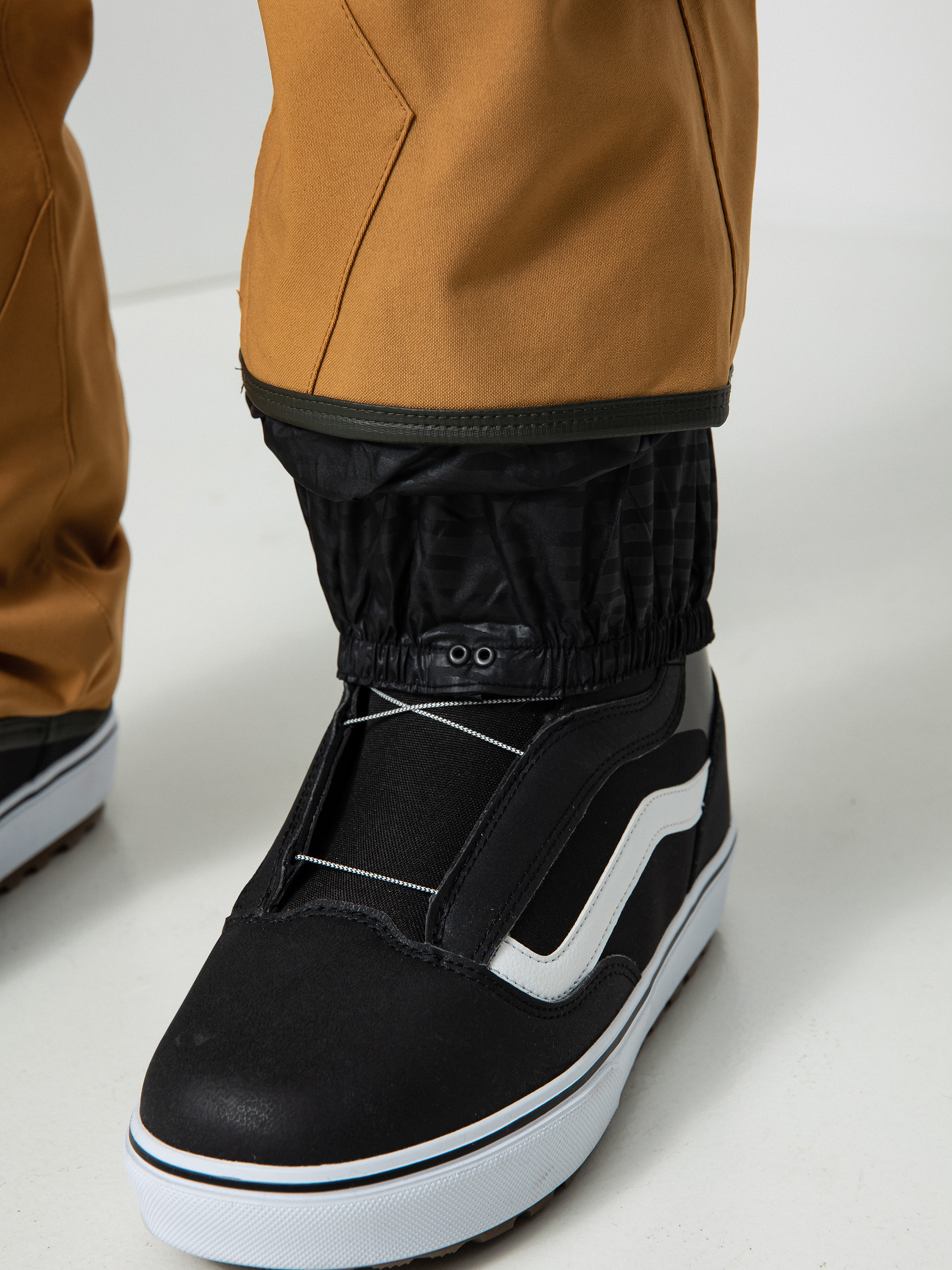 Męskie Spodnie snowboardowe Volcom Roan Bib Overall (caramel)