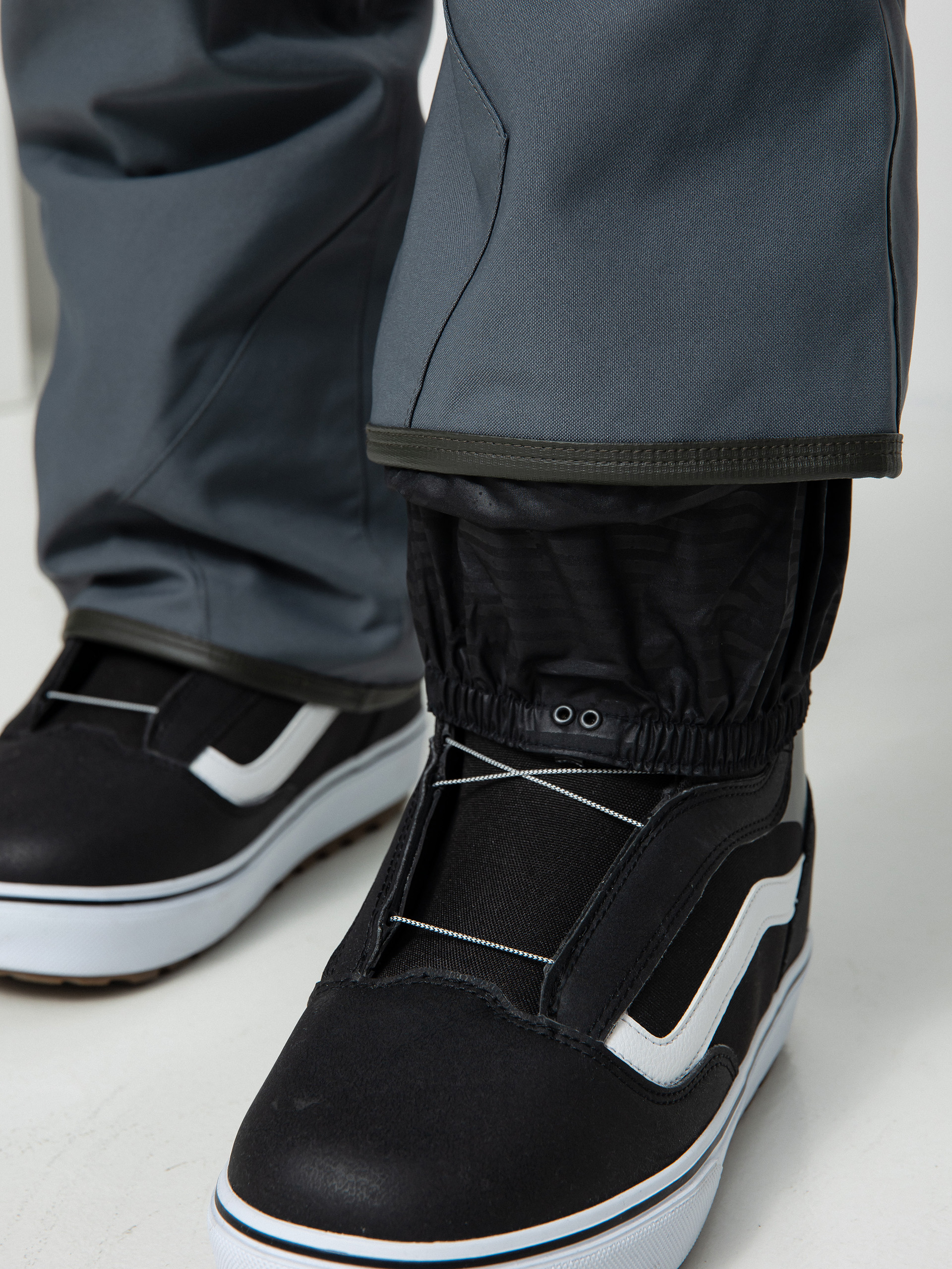 Męskie Spodnie snowboardowe Volcom Roan Bib Overall (dark grey)
