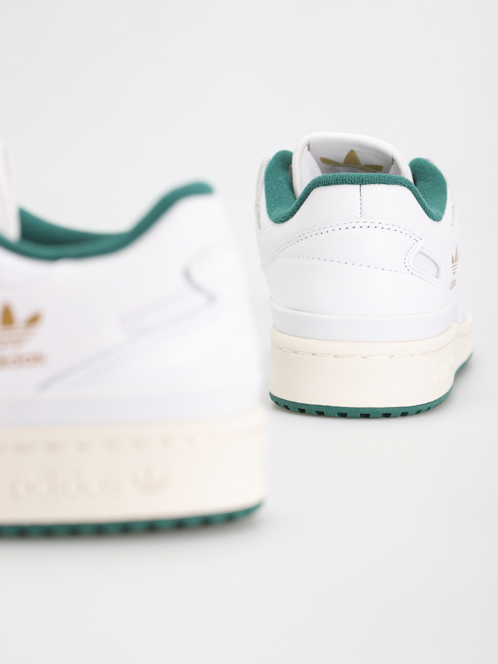 Buty adidas Forum 84 Low Adv (ftwwht/blubir/cgreen)