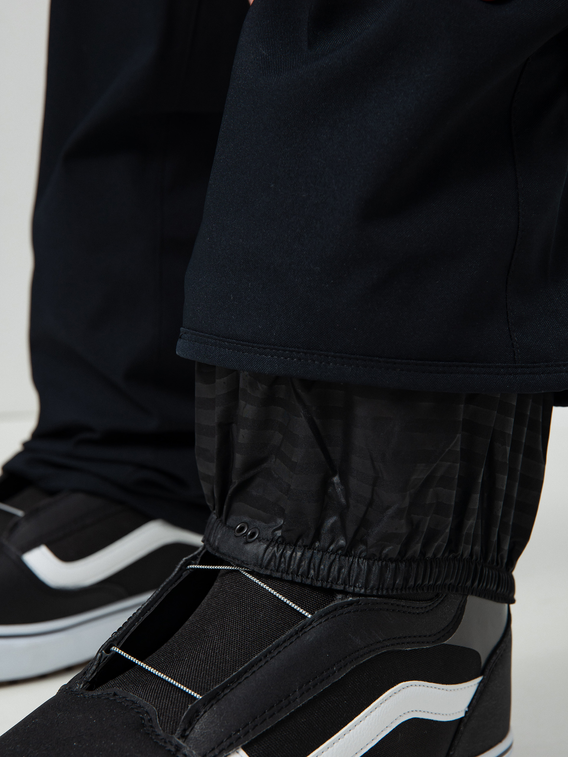 Męskie Spodnie snowboardowe Volcom Freakin Snow Chino (black)