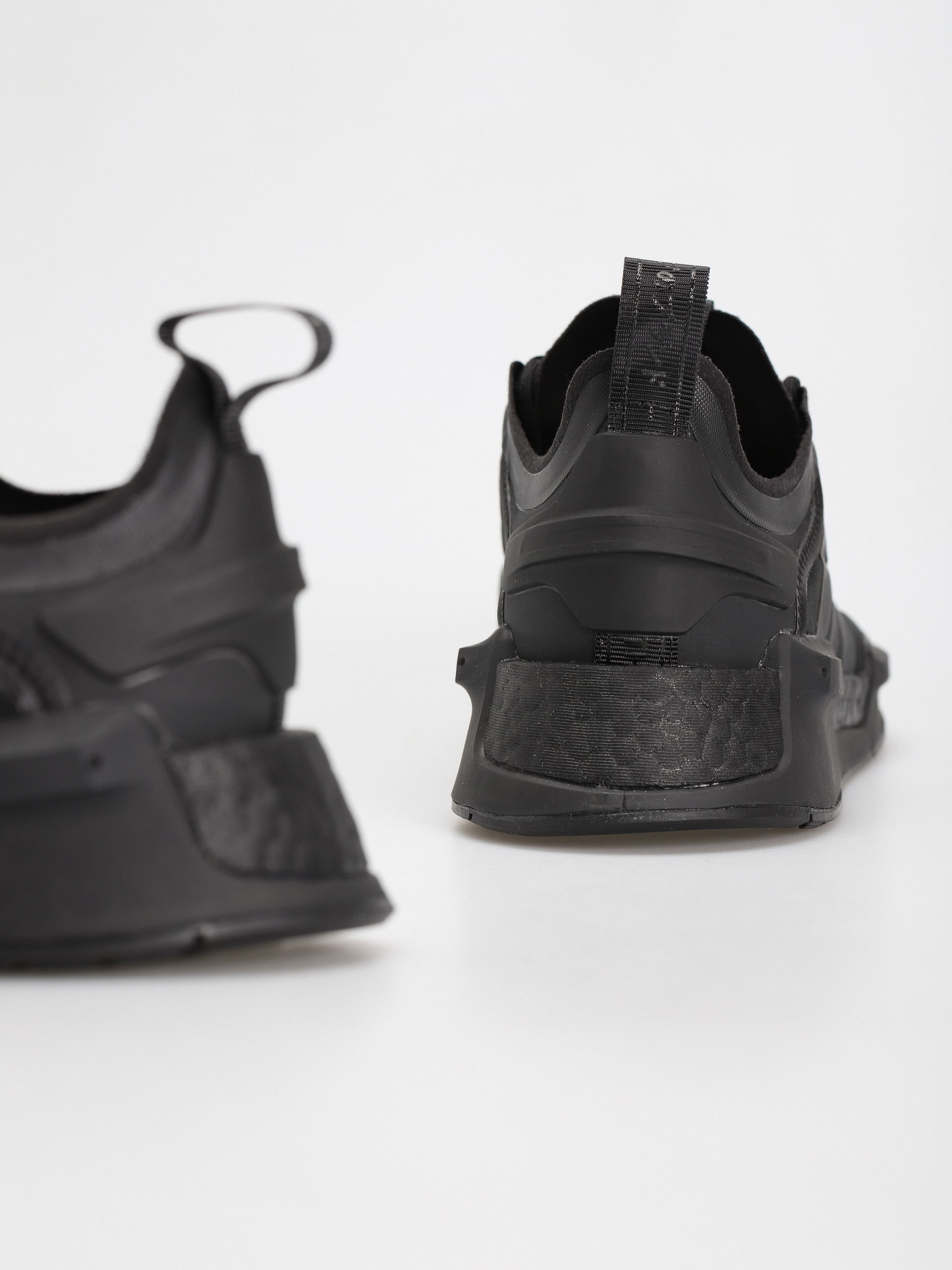 Buty adidas Originals Nmd V3 (cblack/cblack/cblack)