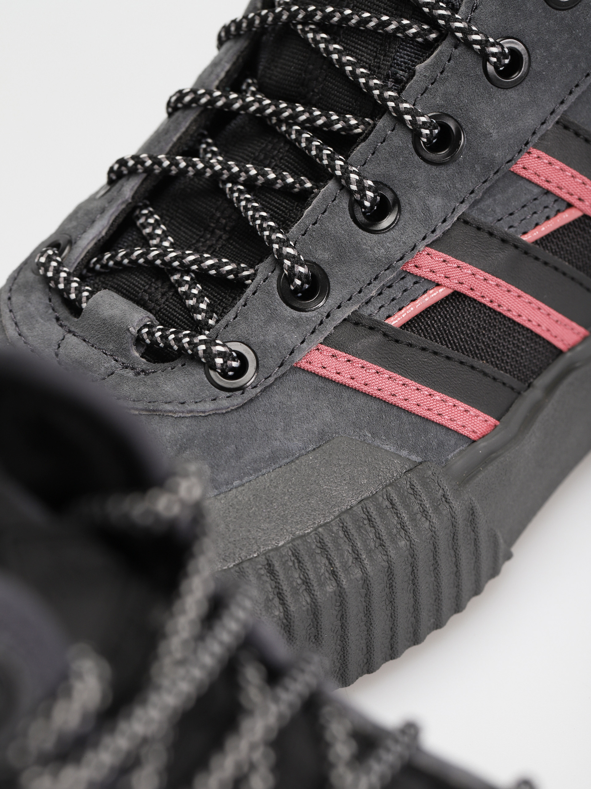 Buty adidas Originals Akando Atr (cblack/wonred/carbon)