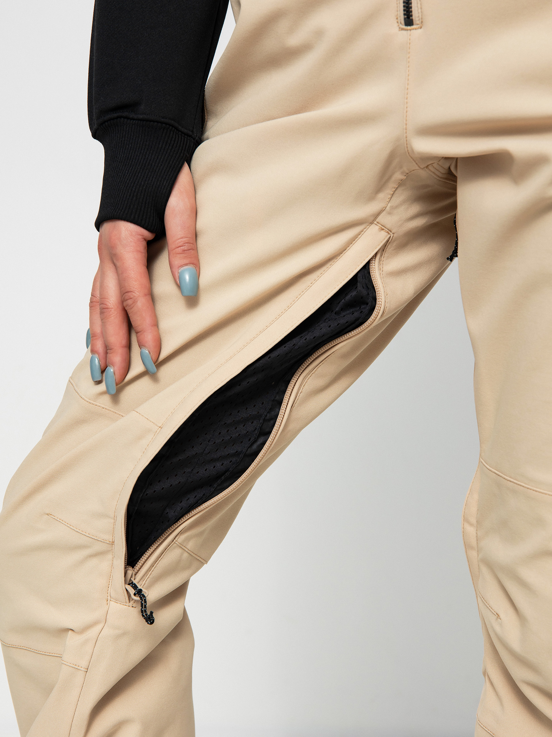 Damskie Spodnie snowboardowe Volcom Swift Bib Overall (sand)
