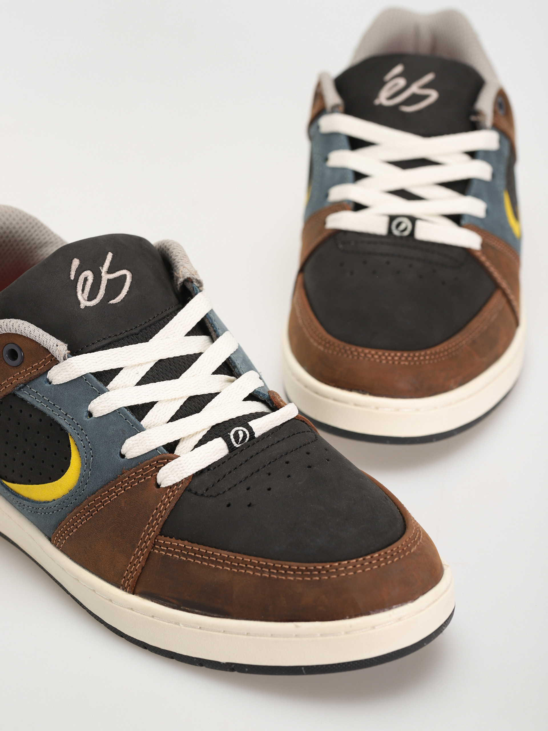 Buty eS Accel Slim (brown/black/tan)