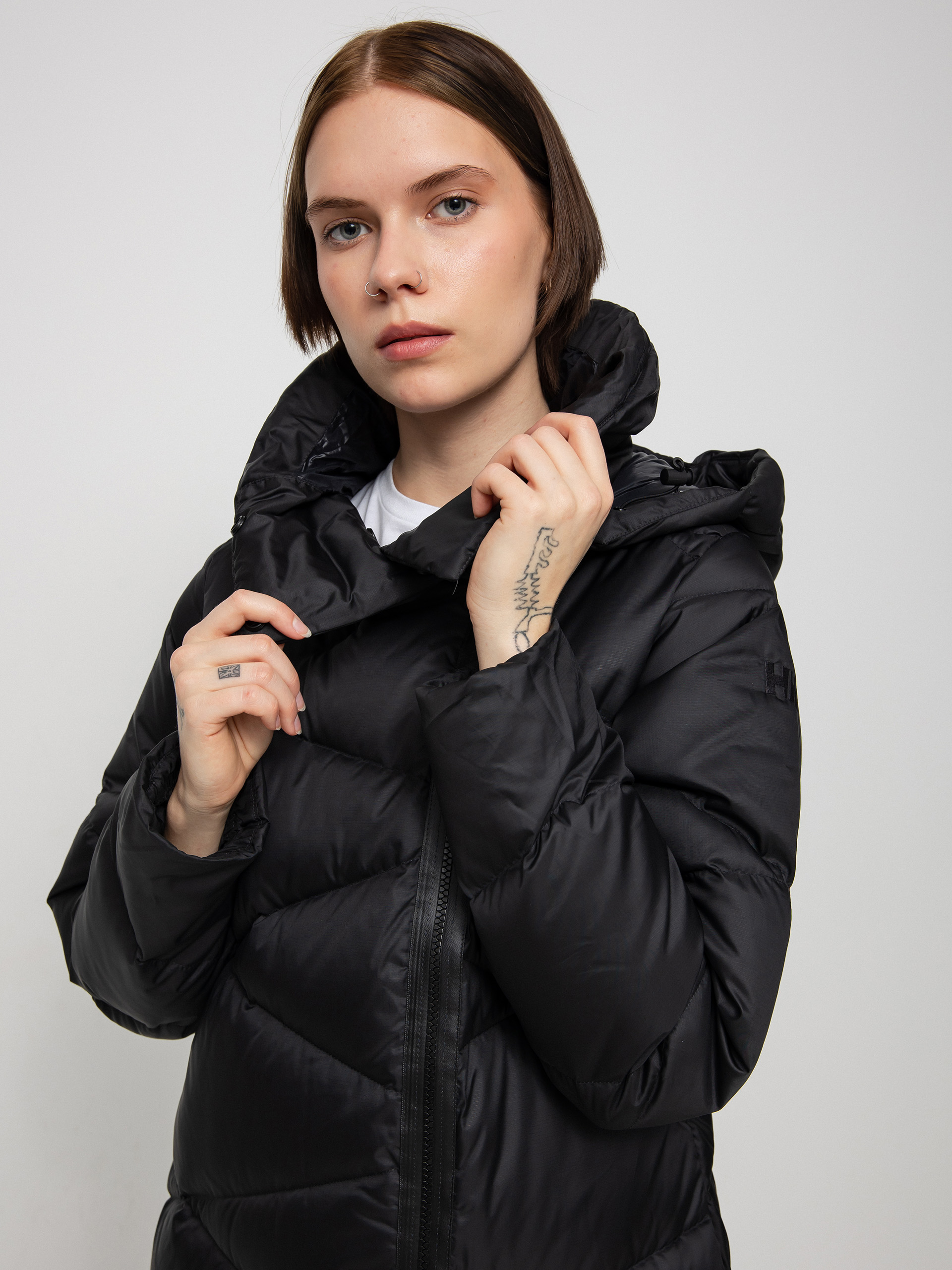 Kurtka Helly Hansen Tundra Down Wmn (black)