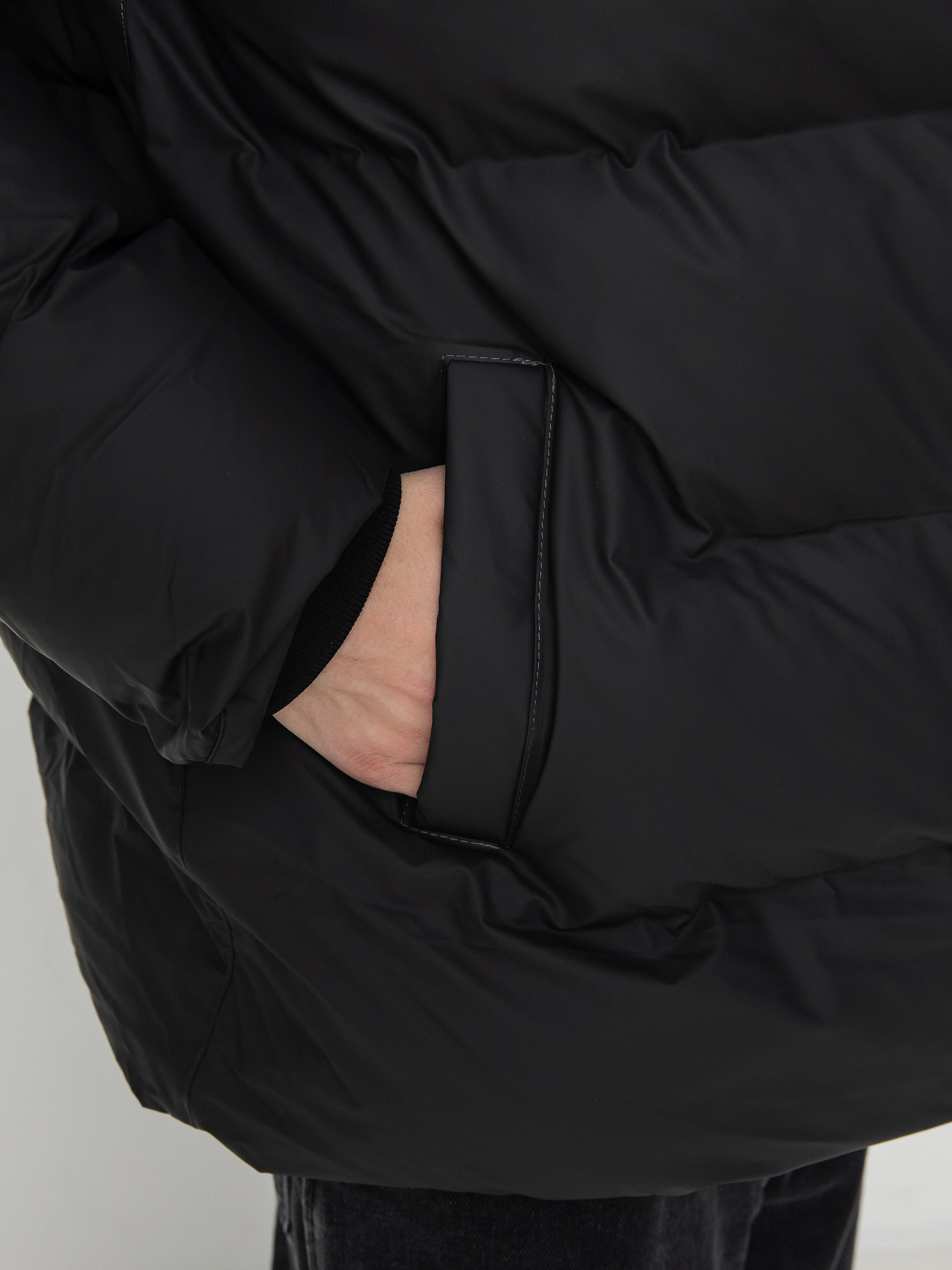 Kurtka Rains Puffer Jacket (black)
