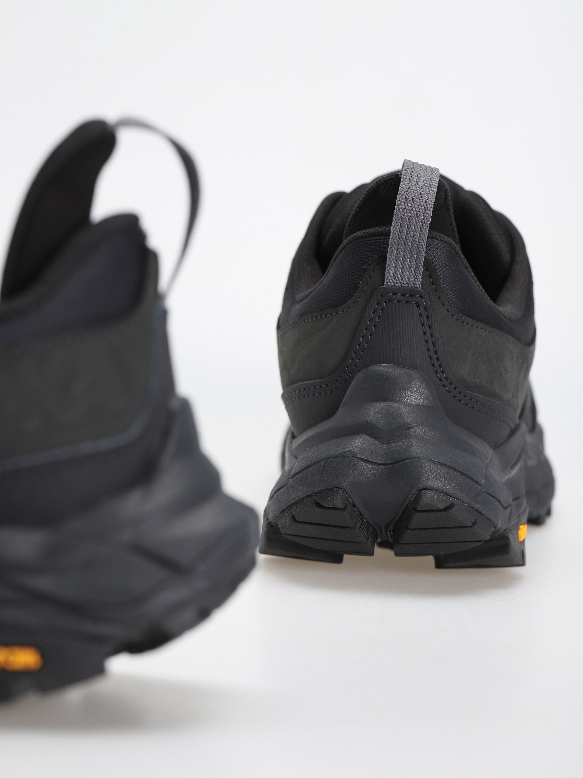 Buty Hoka One One Anacapa Breeze Low (black/black)