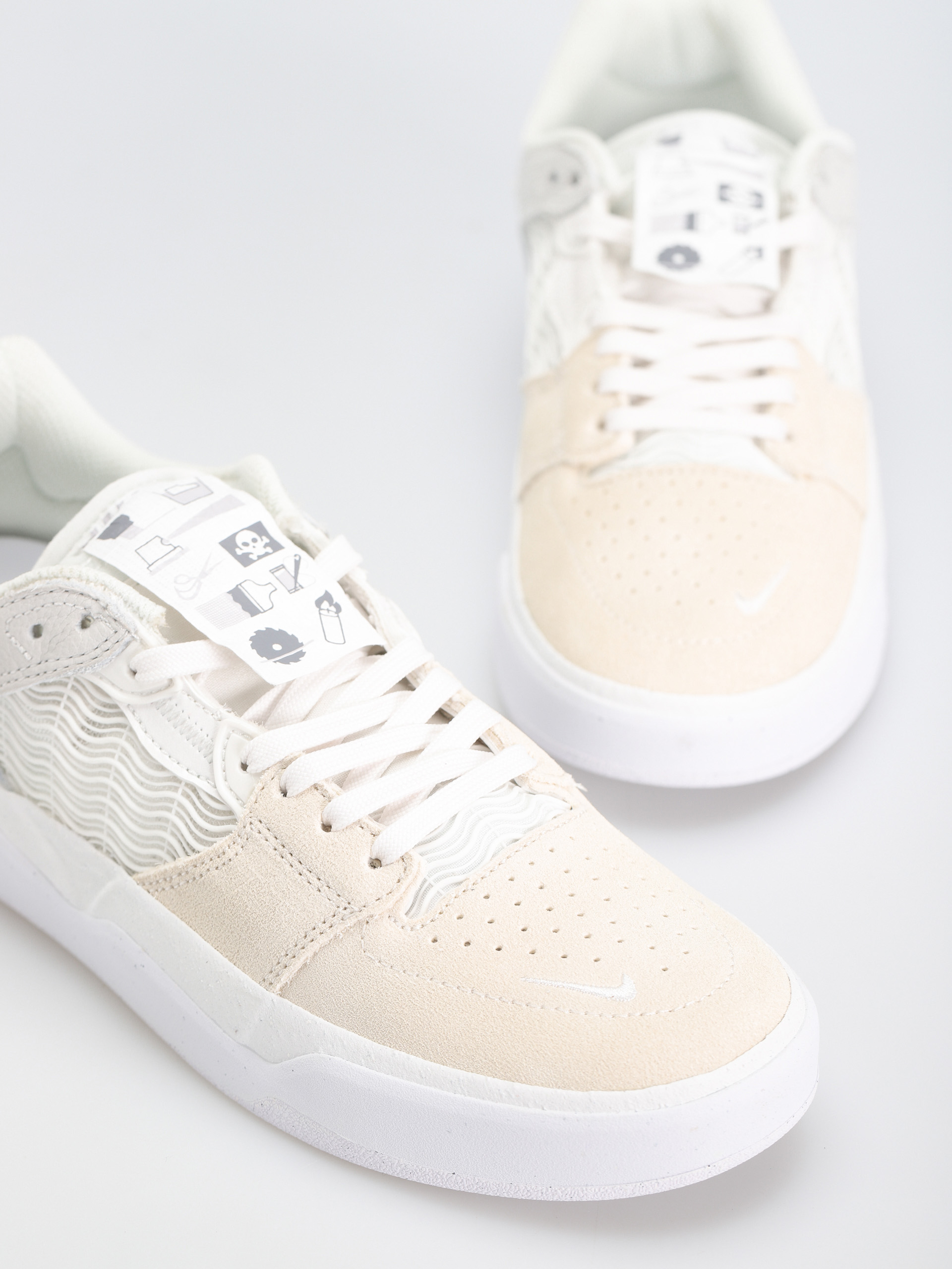 Buty Nike SB Ishod Prm (summit white/summit white summit white)