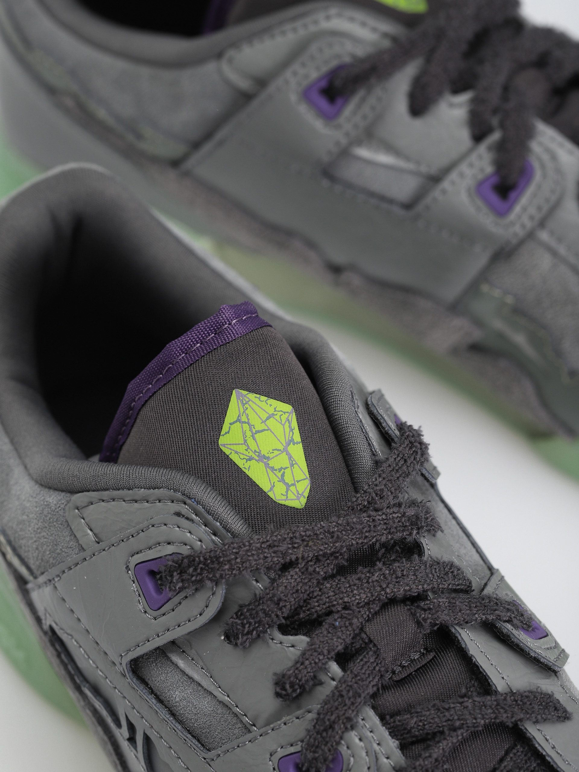 Buty Reebok Workout Plus (essgry/coal/fregrn)