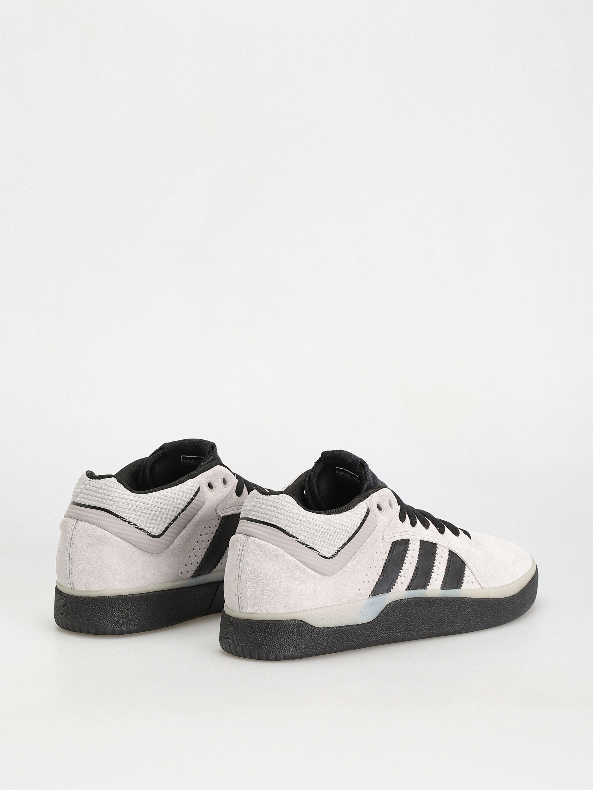Buty adidas Tyshawn (gretwo/cblack/silvmt)