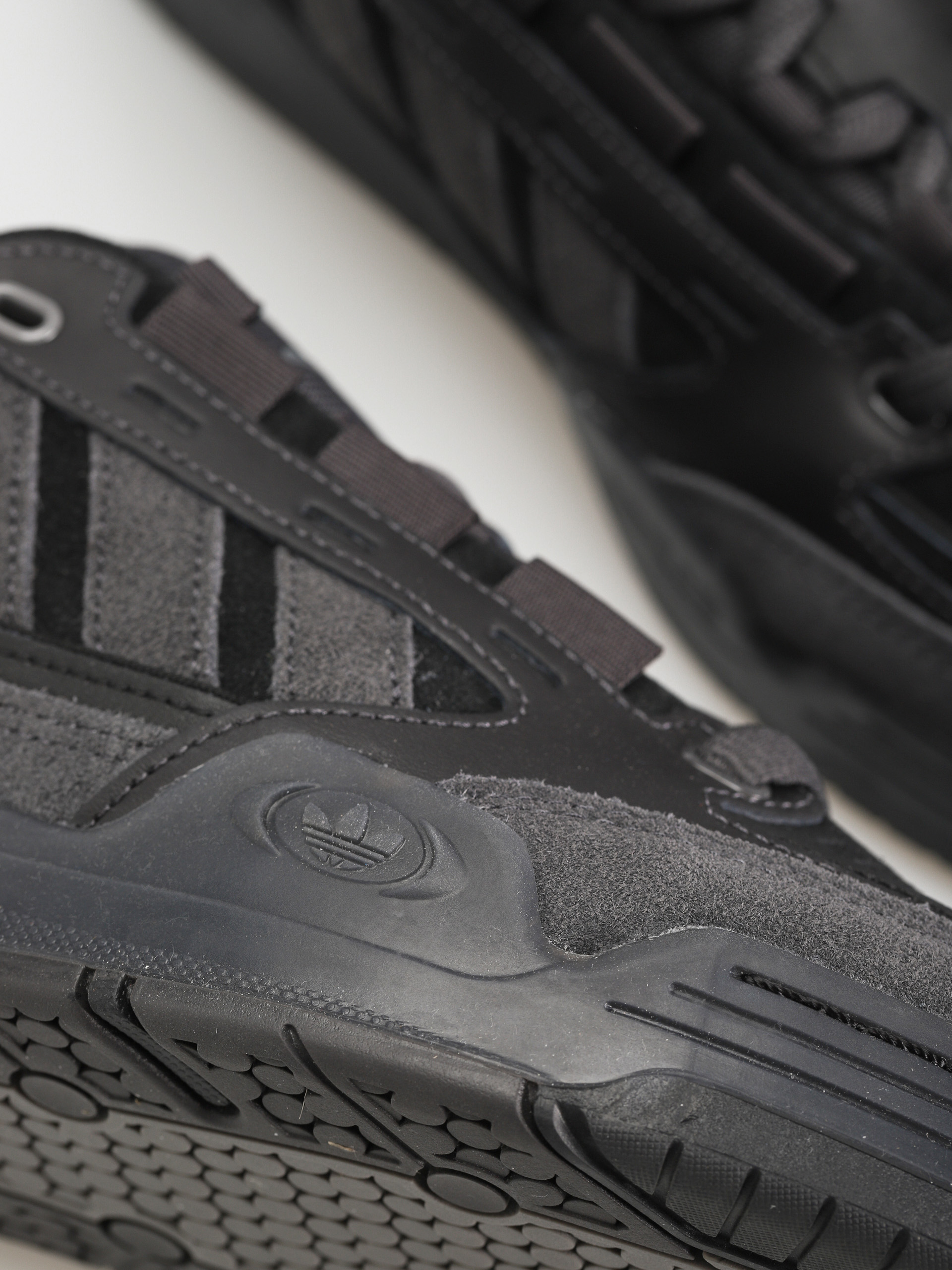 Buty adidas Originals Adi2000 (cblack/utiblk/utiblk)