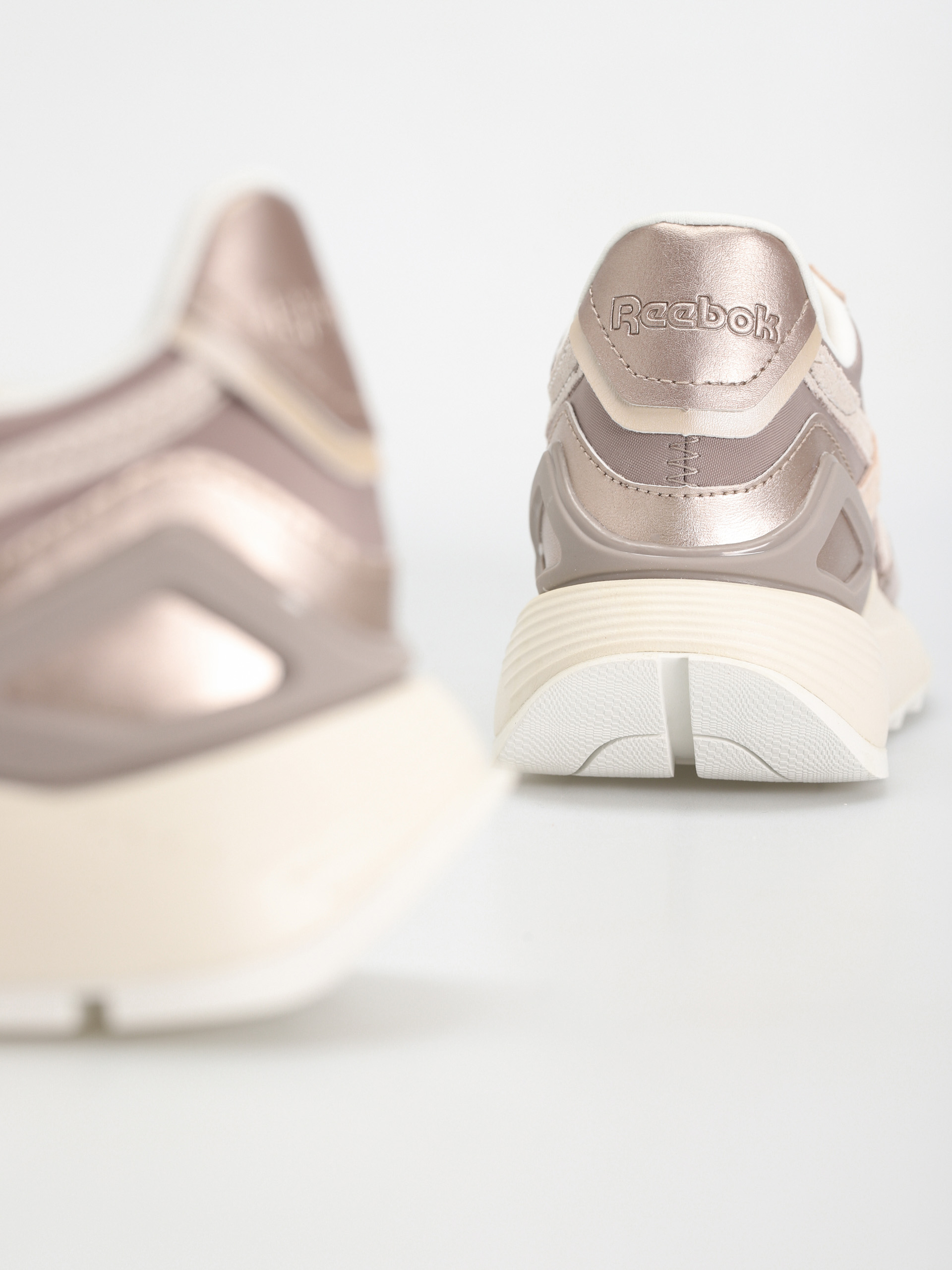 Buty Reebok Classic Leather Leg Wmn (bougry/stucco/rosgol)