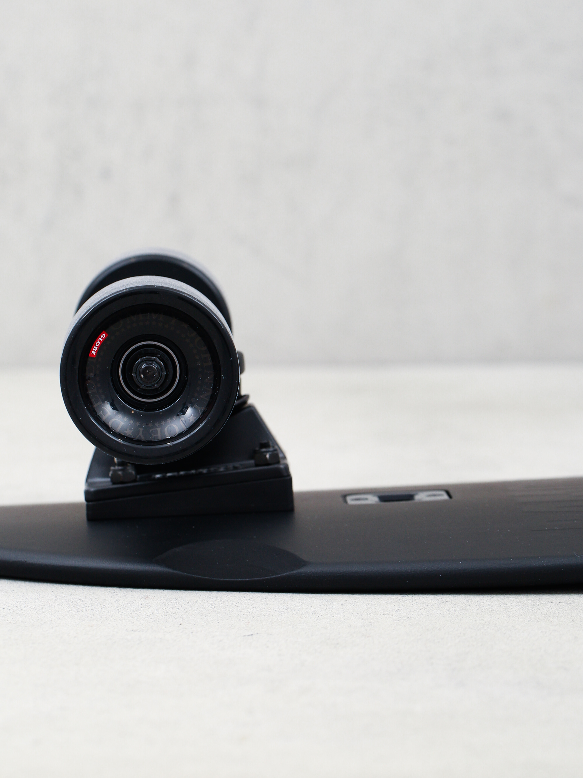 Deskorolka cruiser Globe Big Blazer (ramones/hey ho)