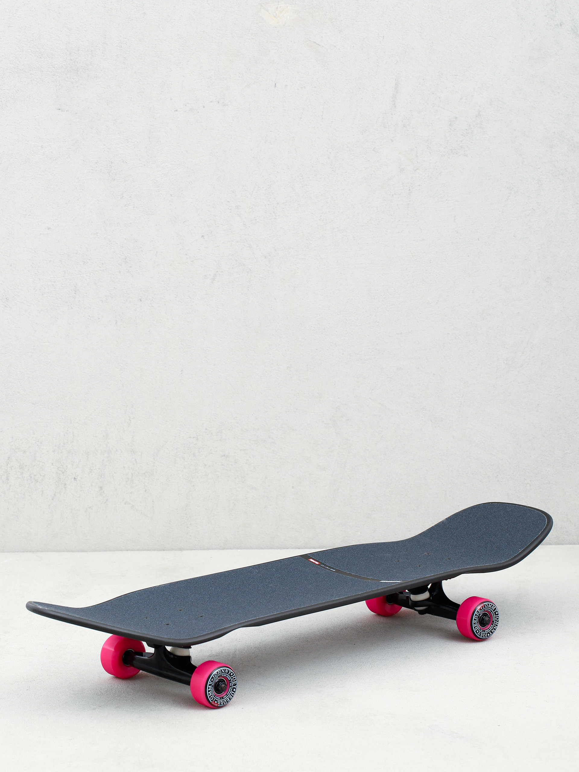 Deskorolka cruiser Globe Shooter (ramones/hey ho)