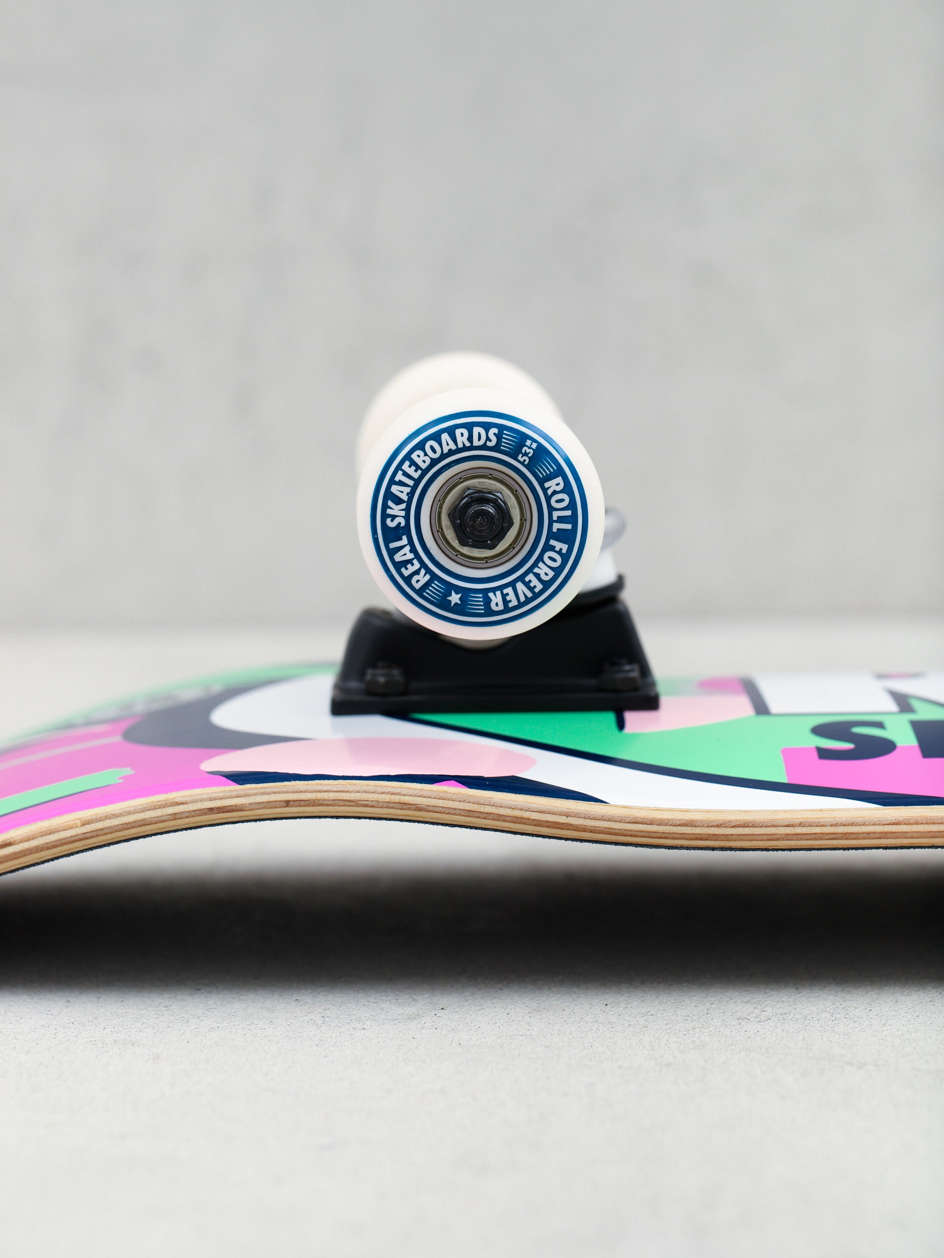 Deskorolka Real Outrun Oval (assorted)