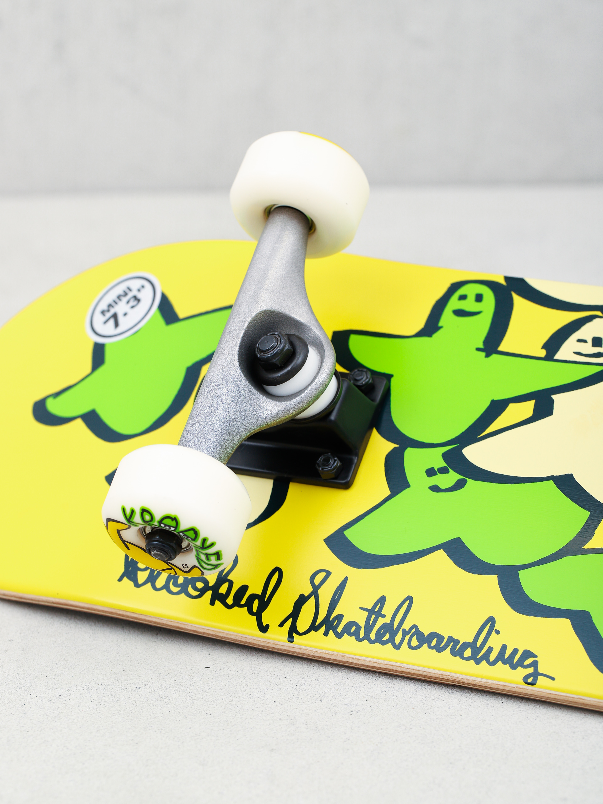 Deskorolka Krooked Birds (yellow)