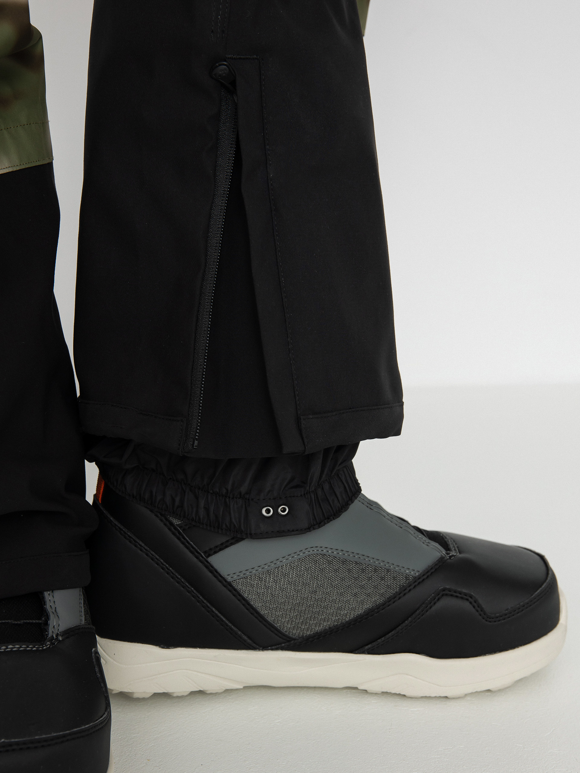 Męskie Spodnie snowboardowe ThirtyTwo Basement Bib (camo)