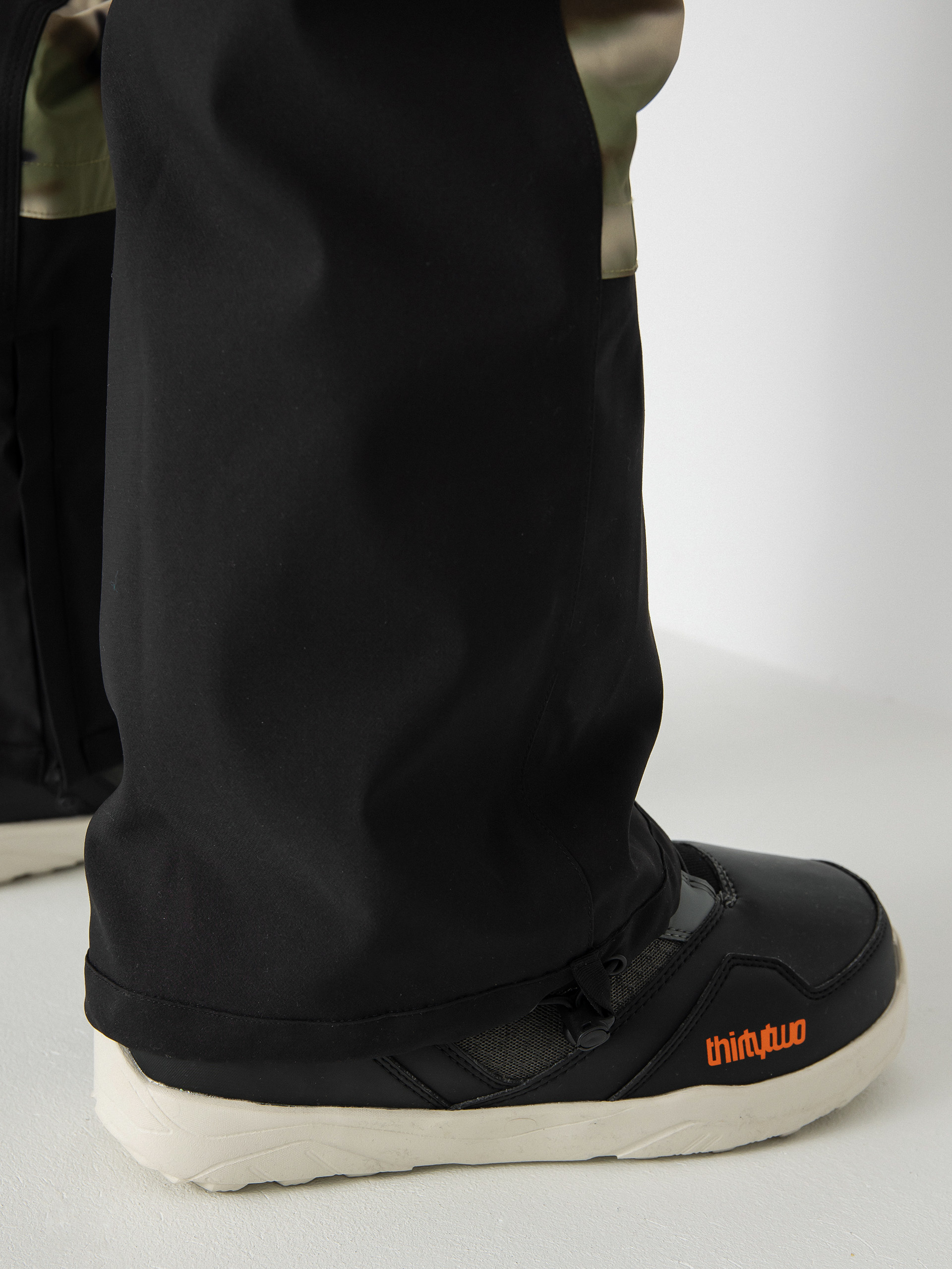 Męskie Spodnie snowboardowe ThirtyTwo Basement Bib (camo)