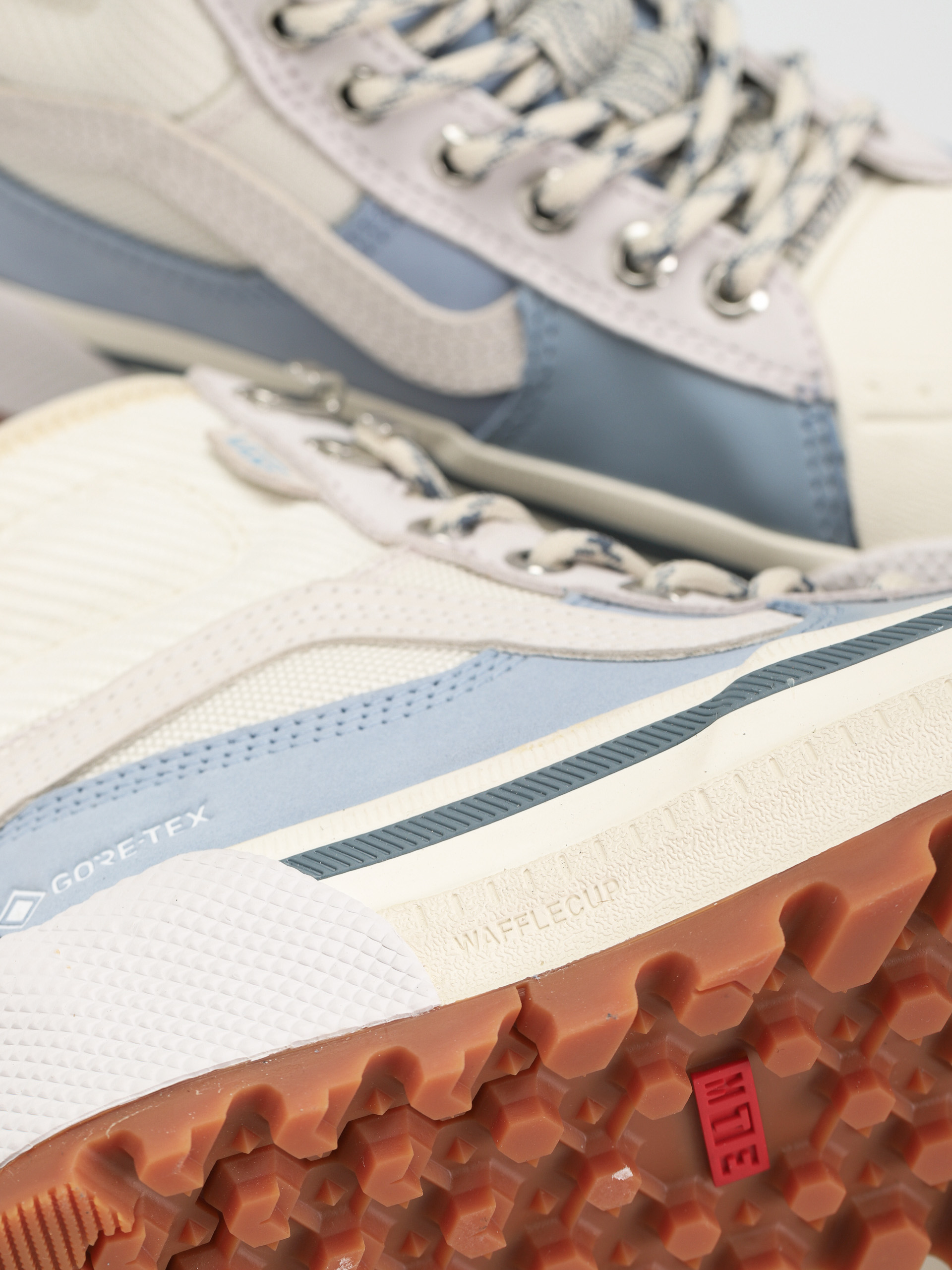 Buty Vans Sk8 Hi Gore Tex MTE 3 (trekker marshmallow)
