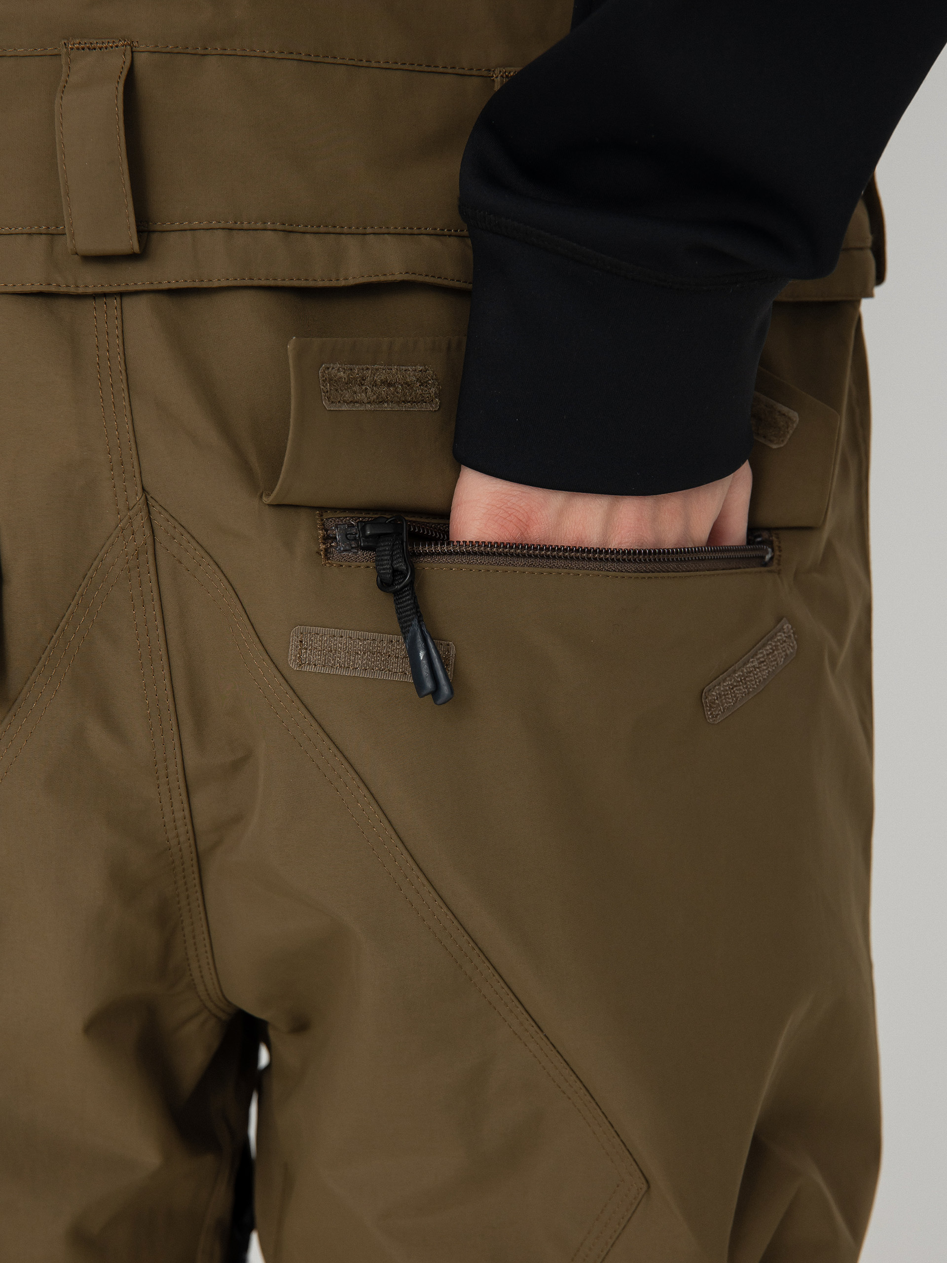 Męskie Spodnie snowboardowe Volcom Rain Gore Tex Bib Overall (dark teak)