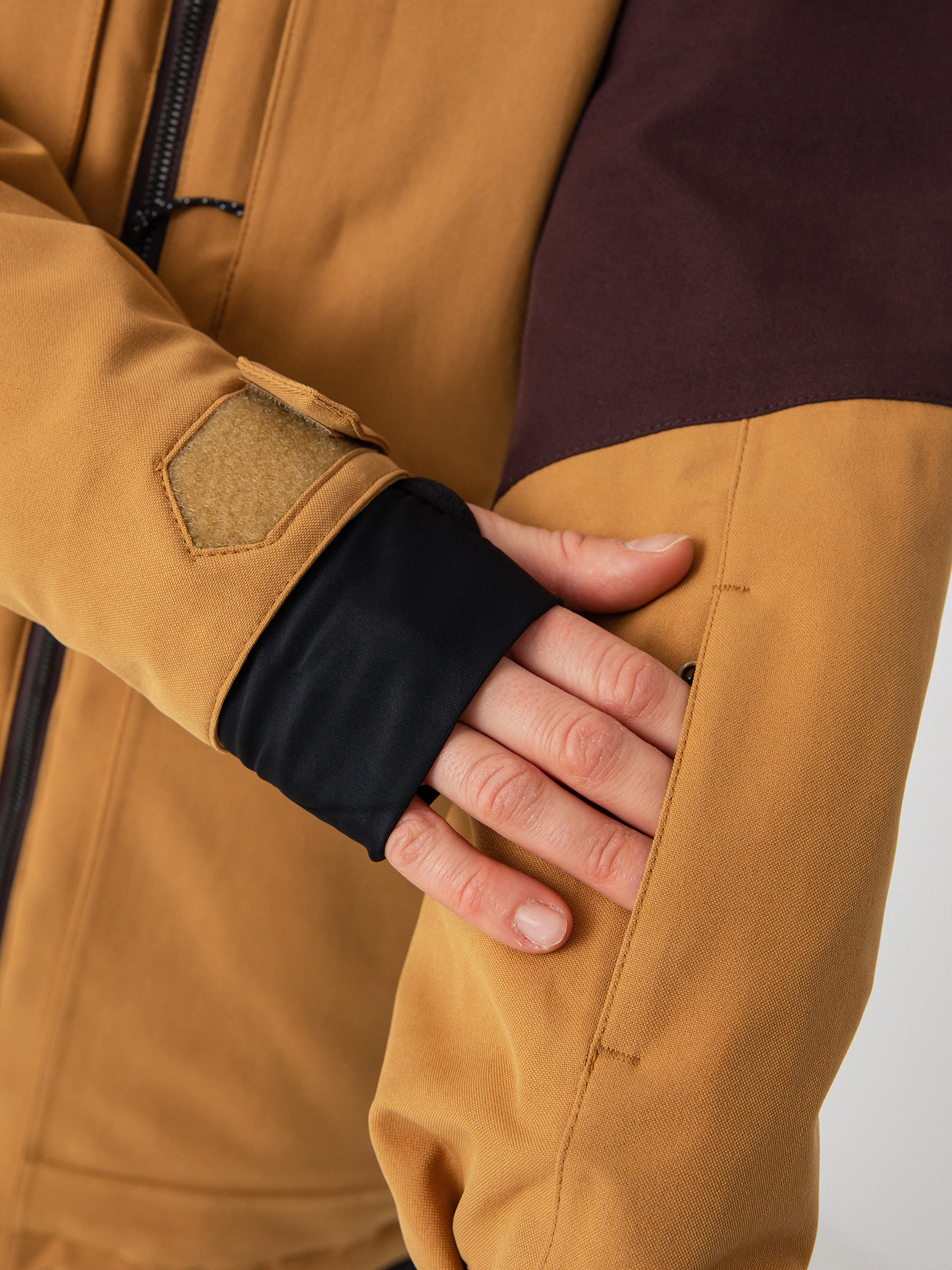 Damska Kurtka snowboardowa Volcom Shelter 3D Stretch (caramel)