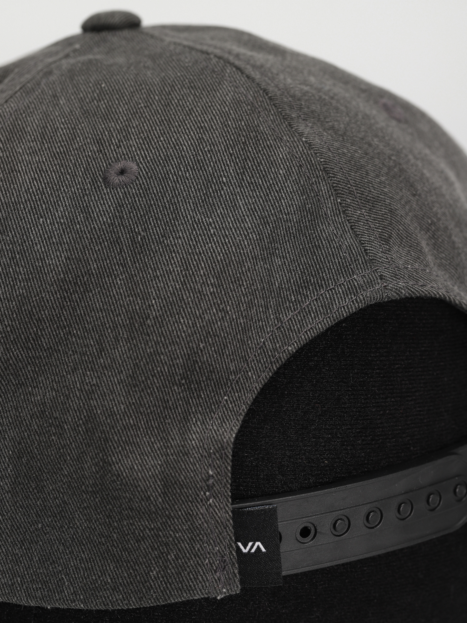 Czapka z daszkiem RVCA Relax Snapback (washed black)