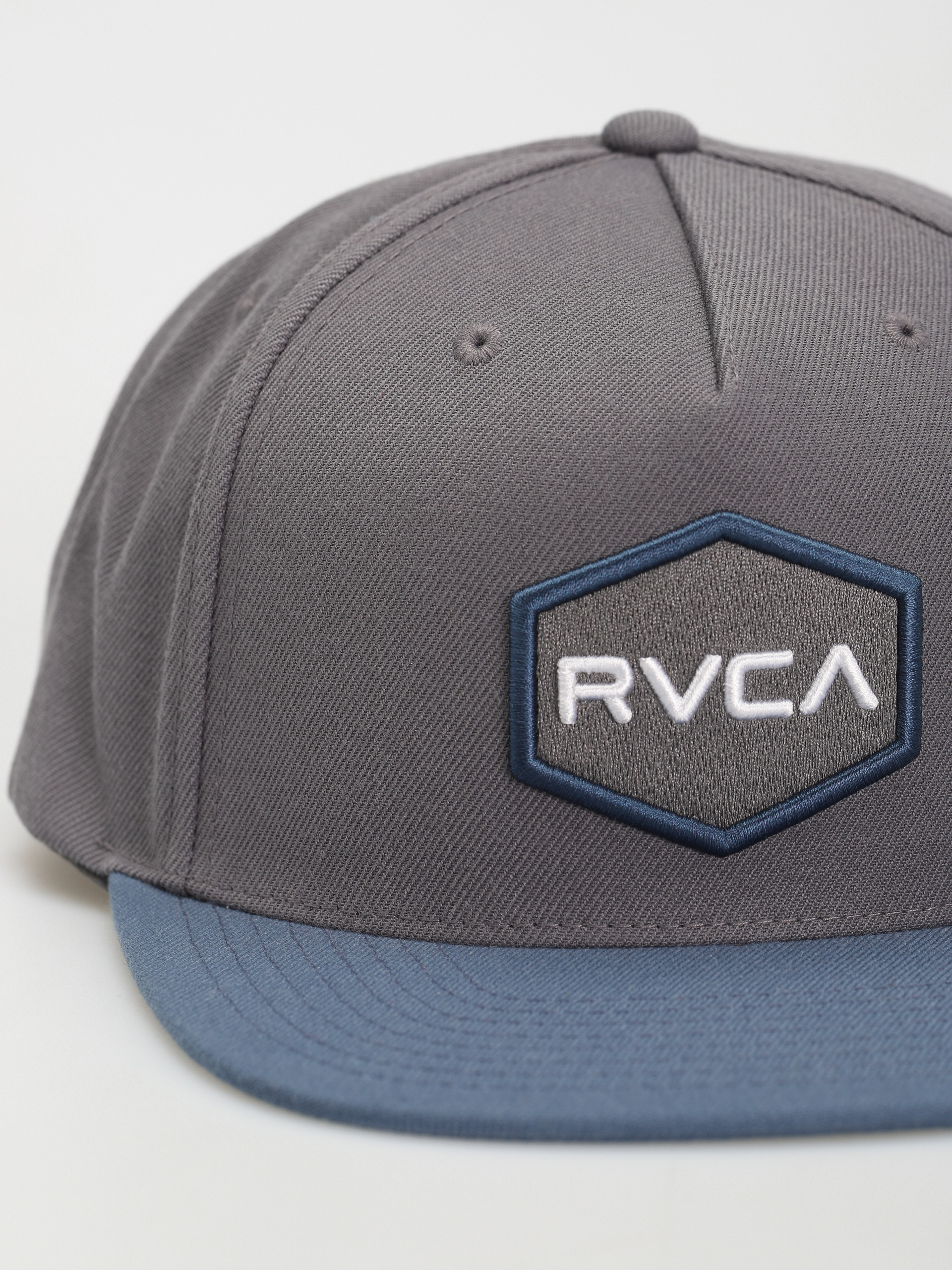 Czapka z daszkiem RVCA Commonwealth Snapbac (grey blue)