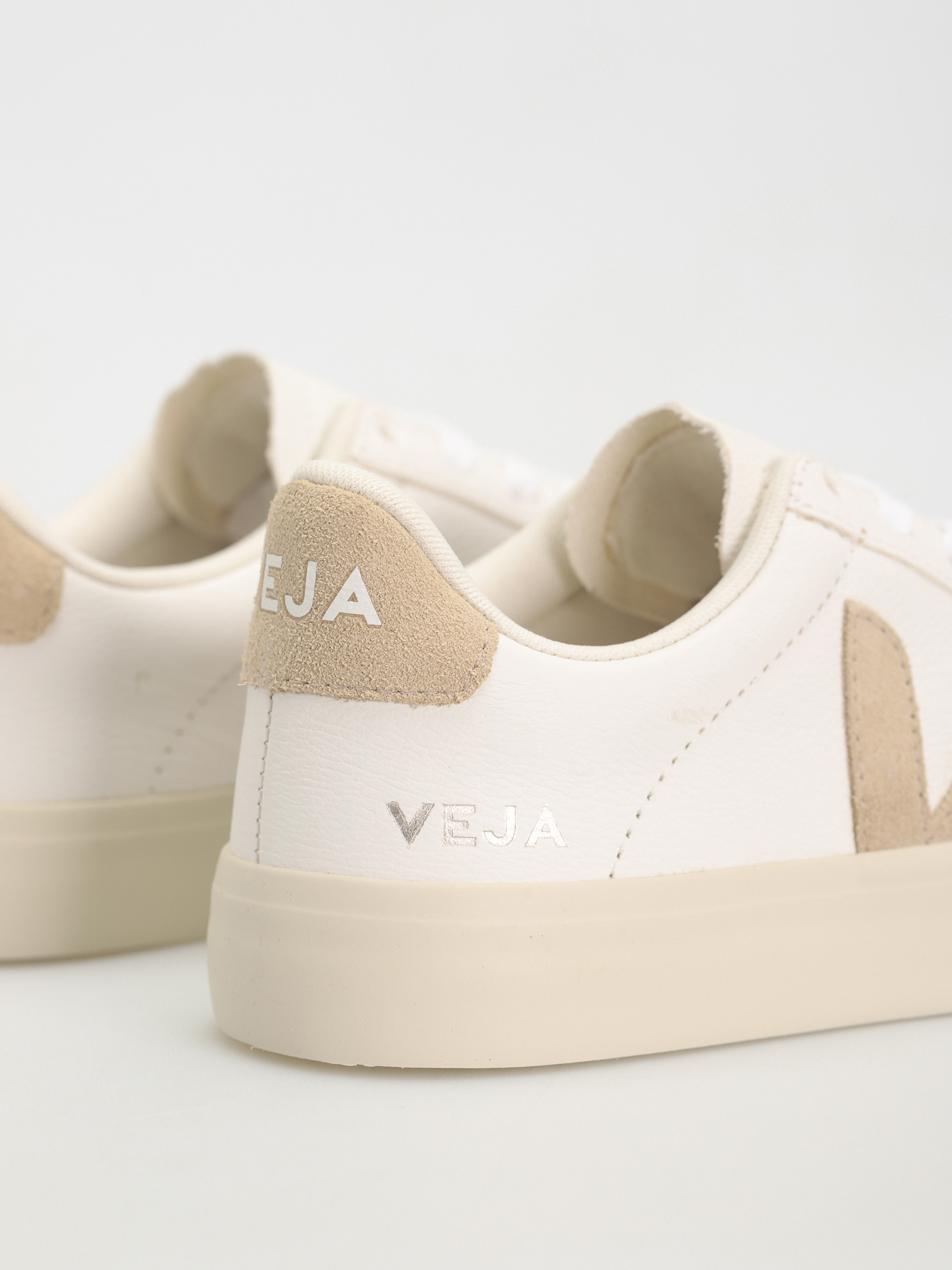 Buty Veja Campo Wmn (extra white almond)
